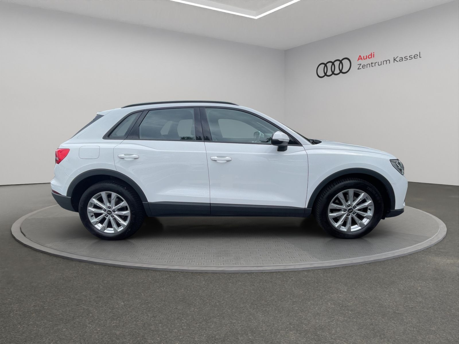 Audi - Q3_8