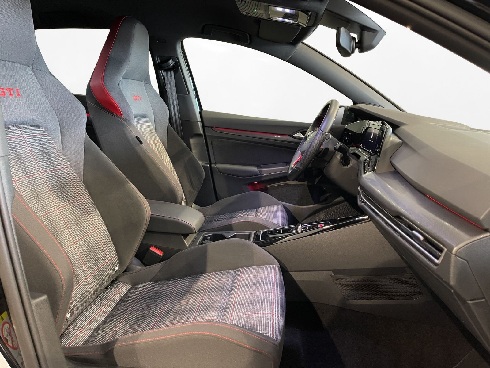 Volkswagen - Golf GTI_18