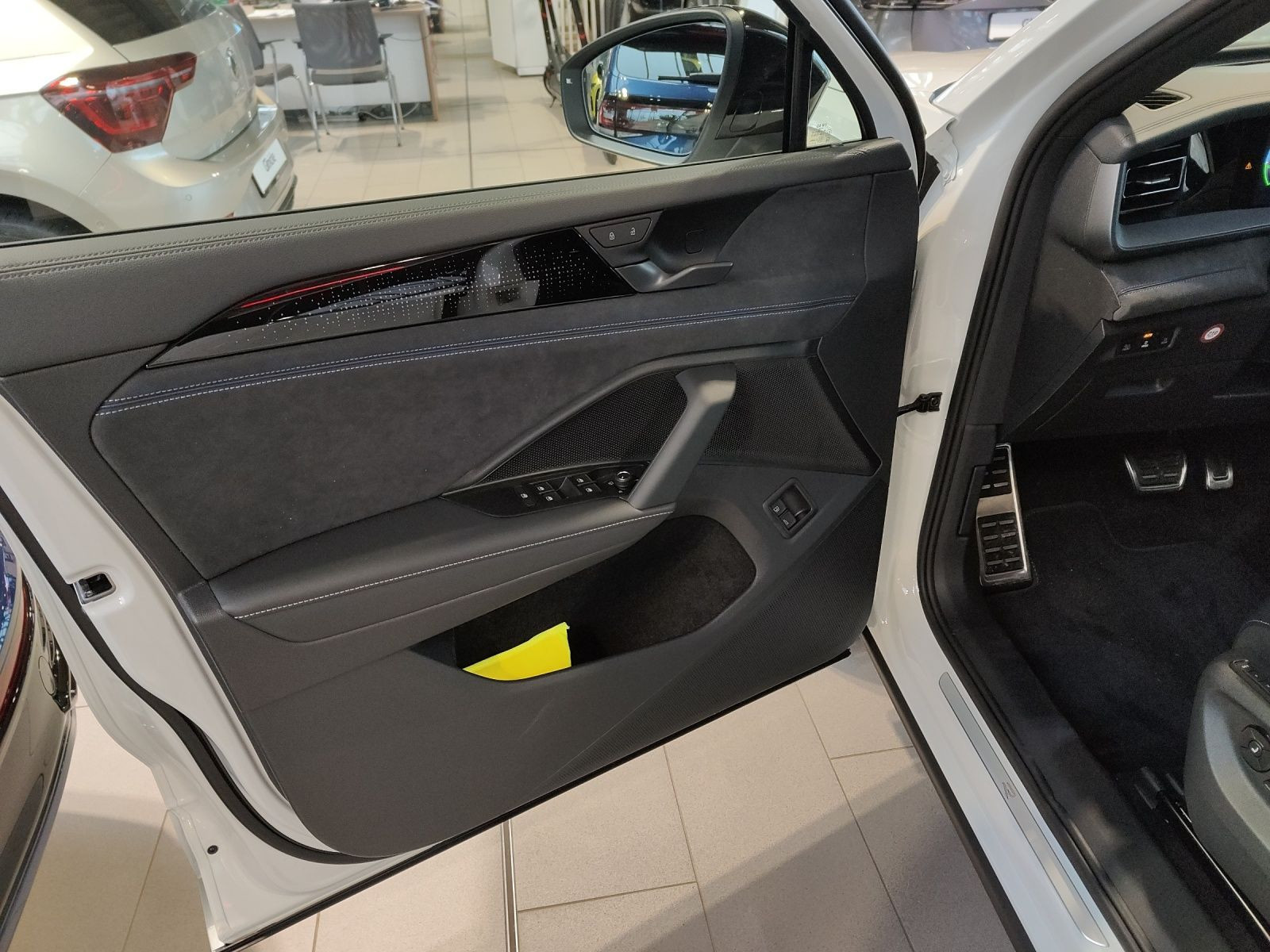 Volkswagen - Tayron_5