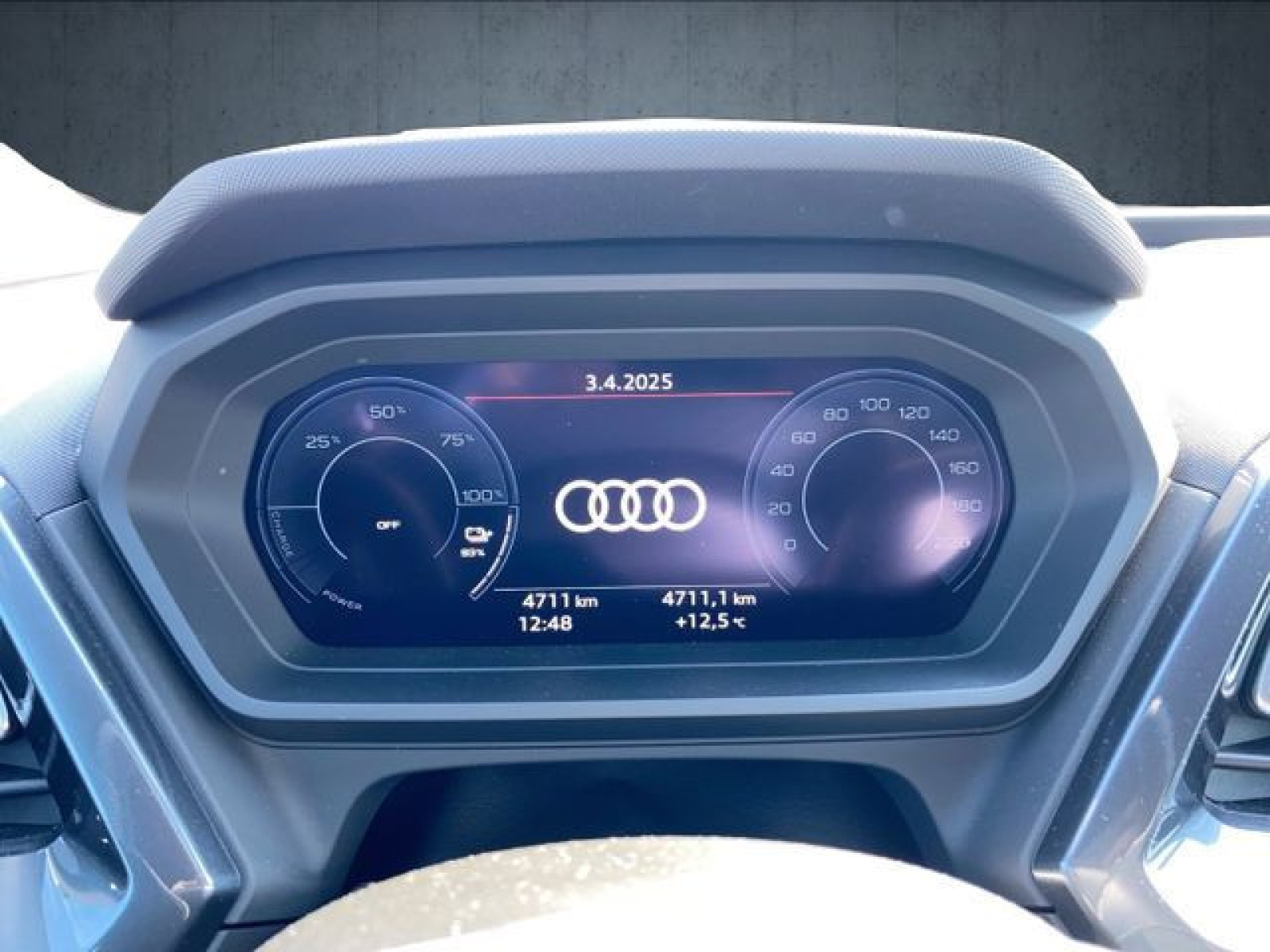 Audi - Q4 e-tron_12