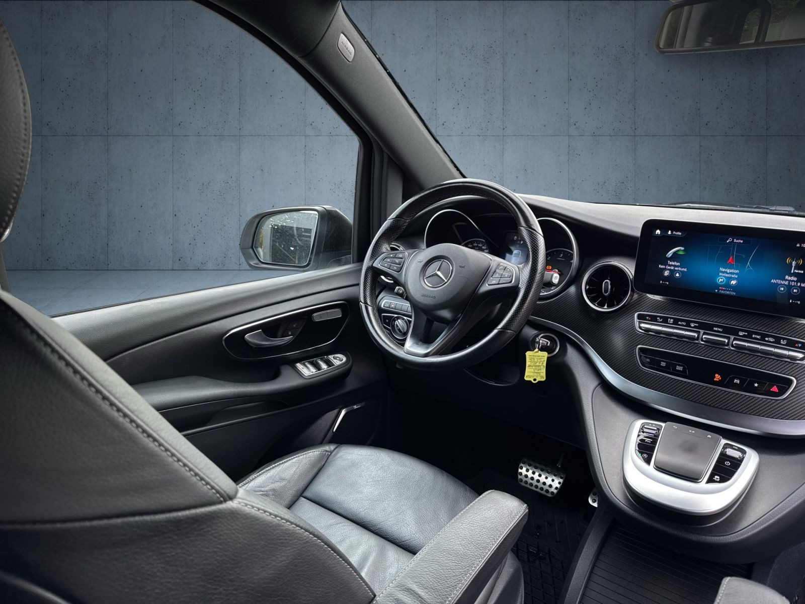 Mercedes-Benz - V 300_19