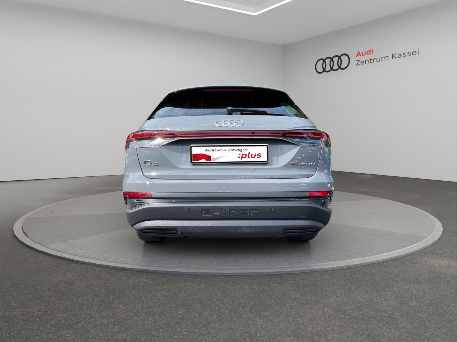 Audi - Q4_6