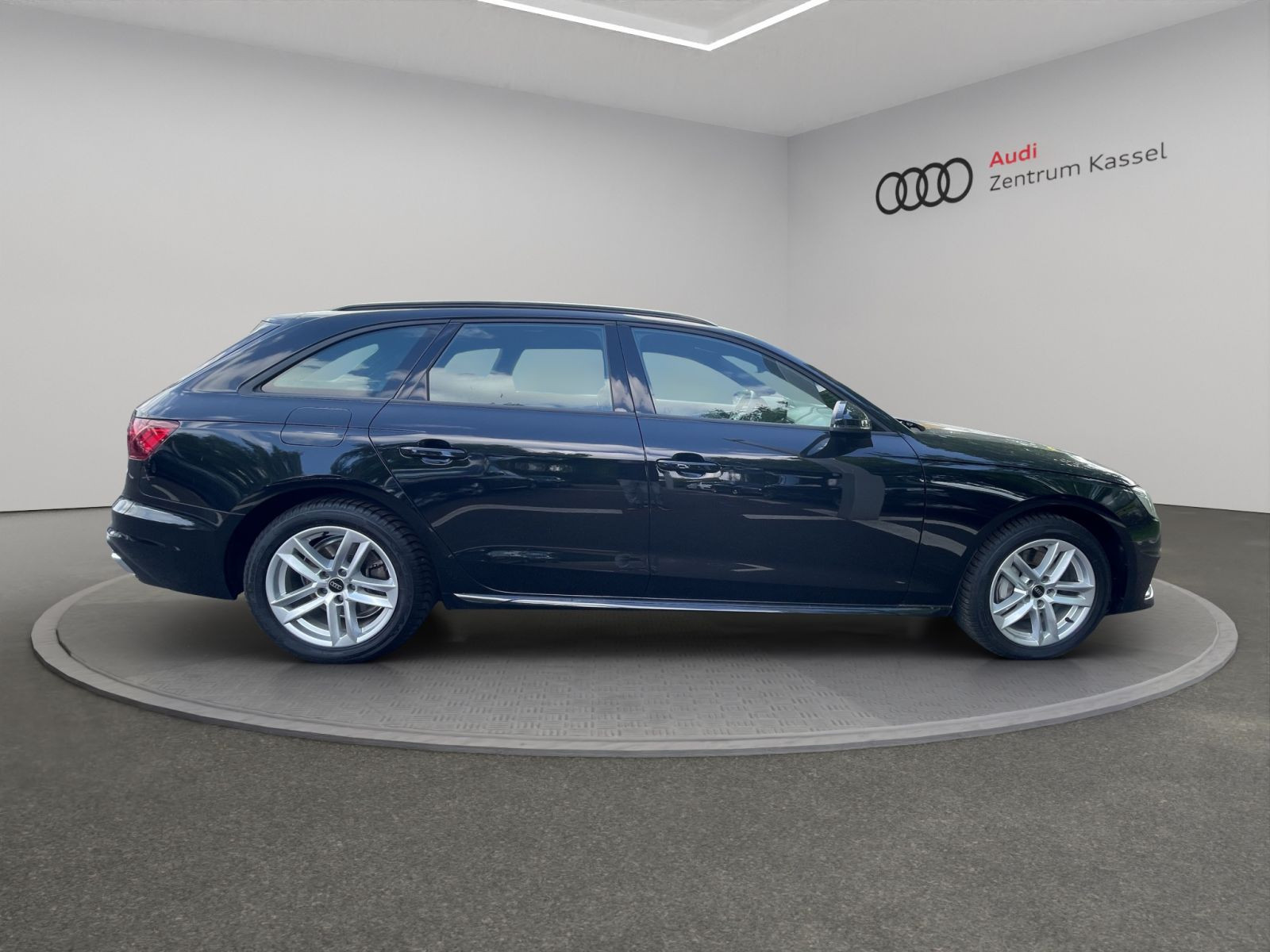 Audi - A4 Avant_8