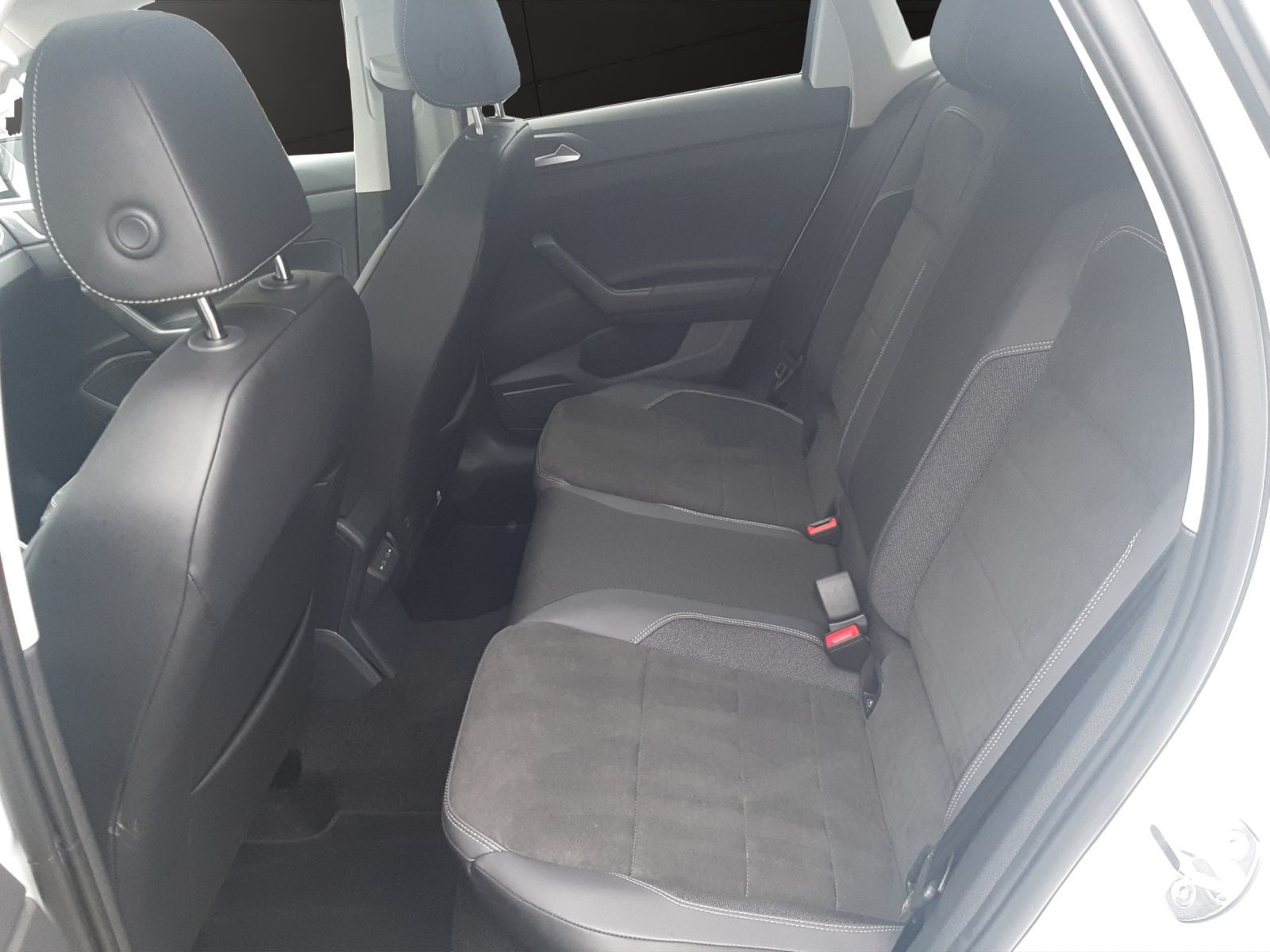Volkswagen - Polo_13