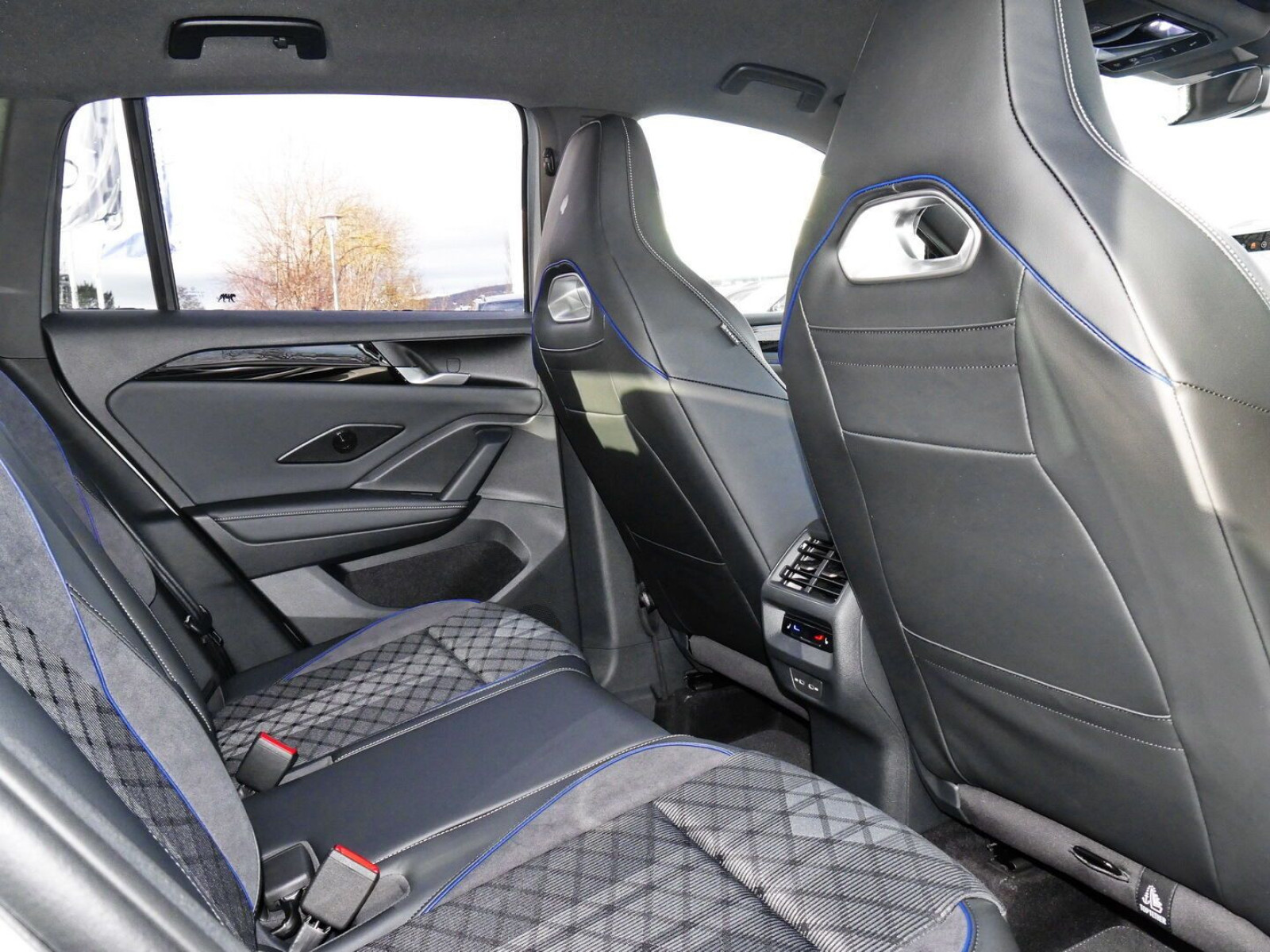 Volkswagen - Tiguan_8