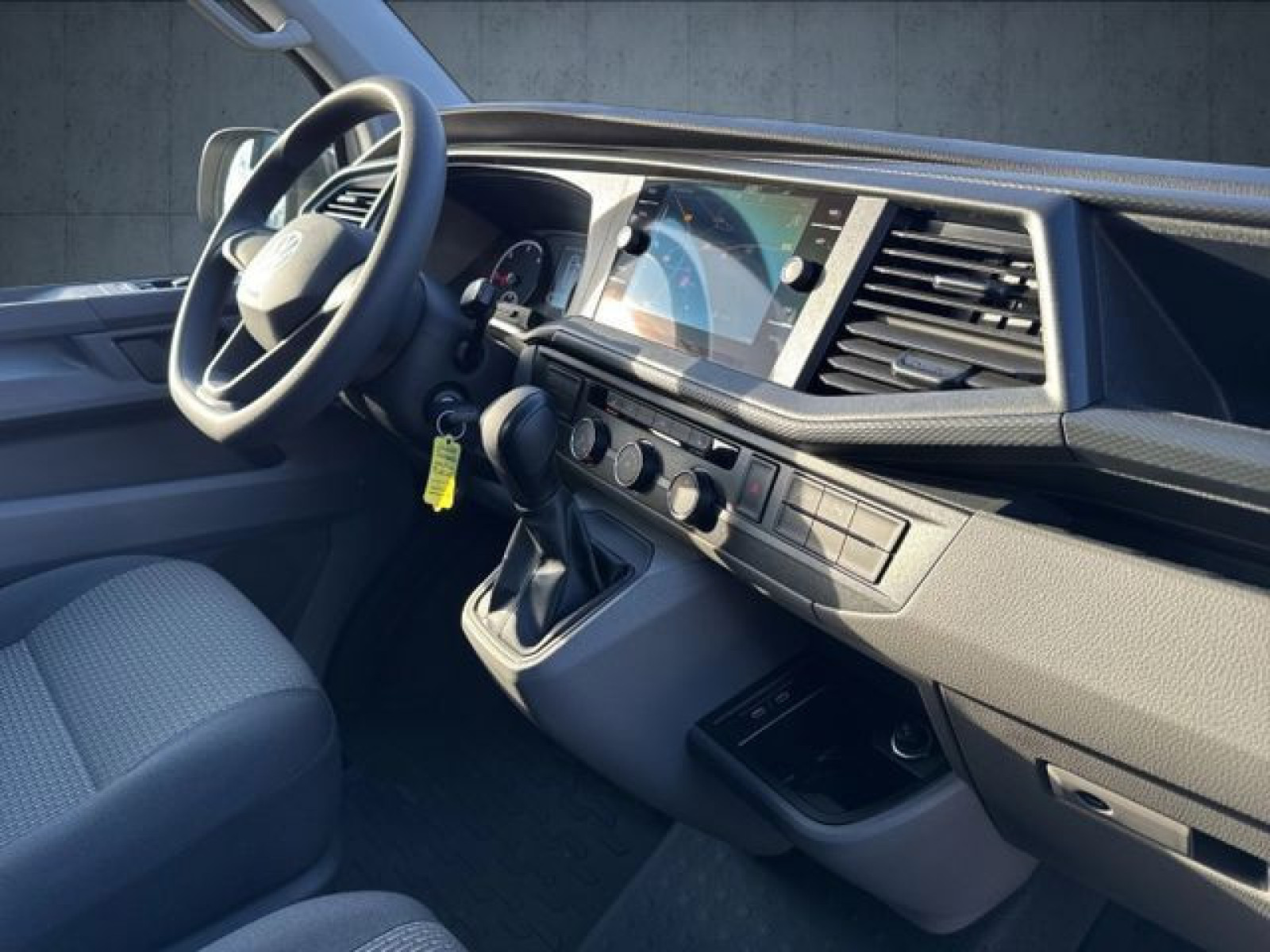 Volkswagen - T6.1 Transporter_19