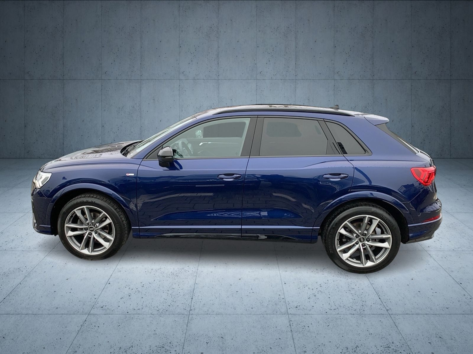 Audi - Q3_4