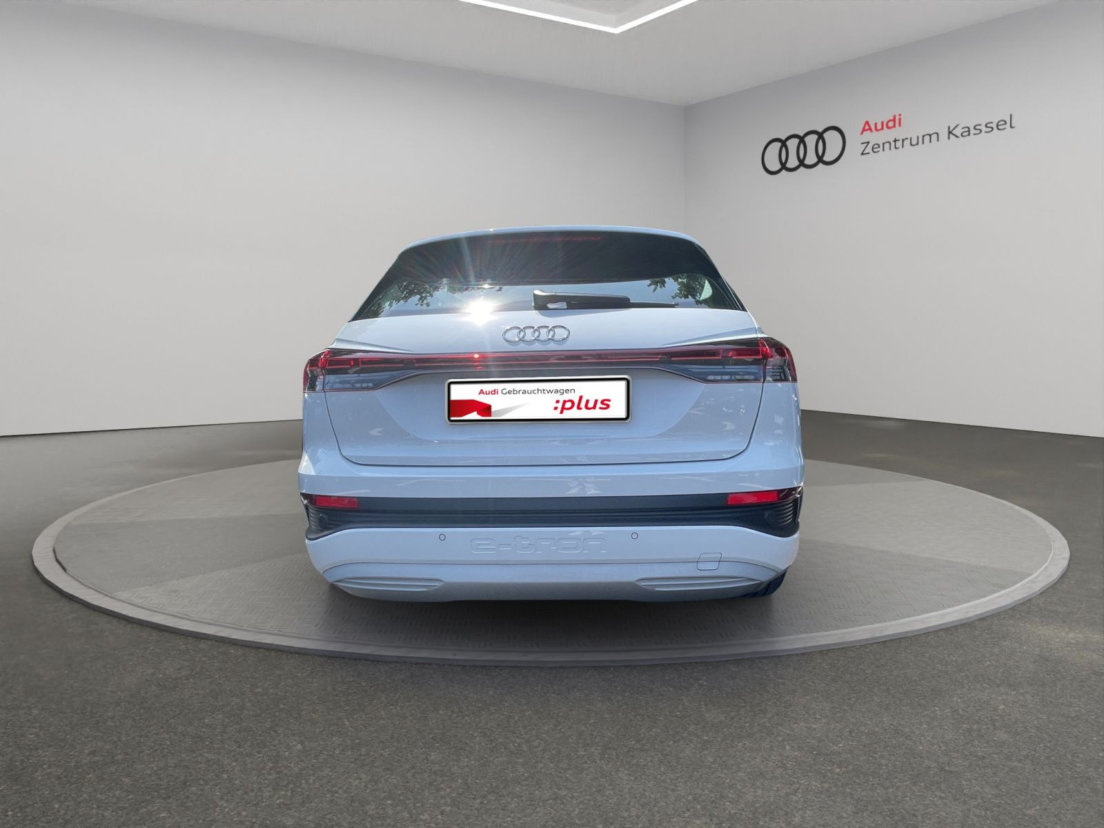Audi - Q4_6