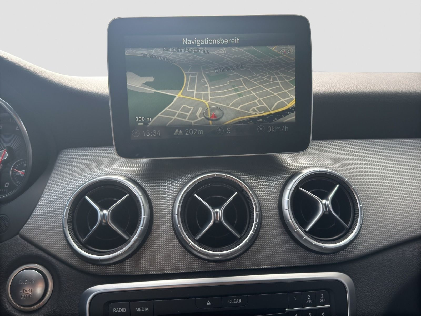 Mercedes-Benz - CLA 200 Shooting Brake_13