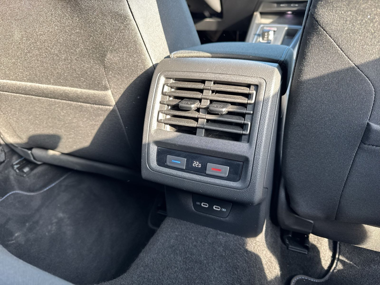 Volkswagen - Golf_22
