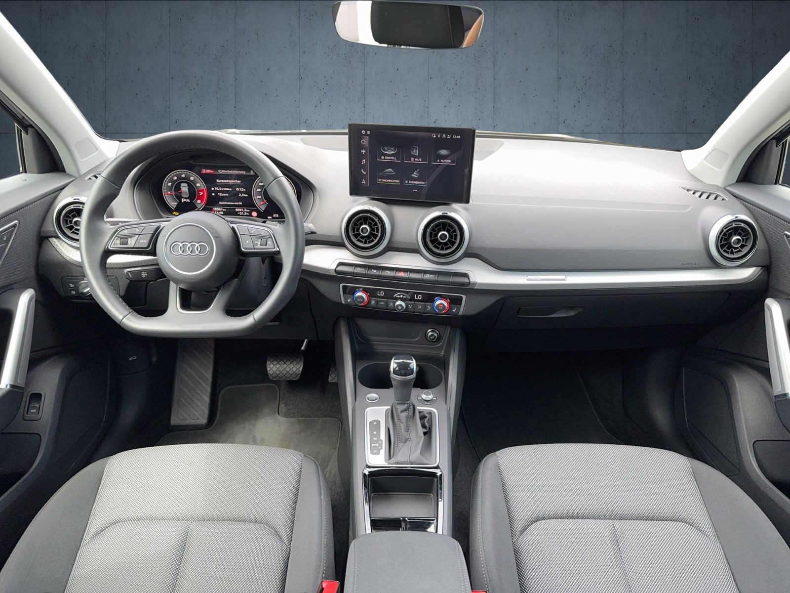 Audi - Q2_13