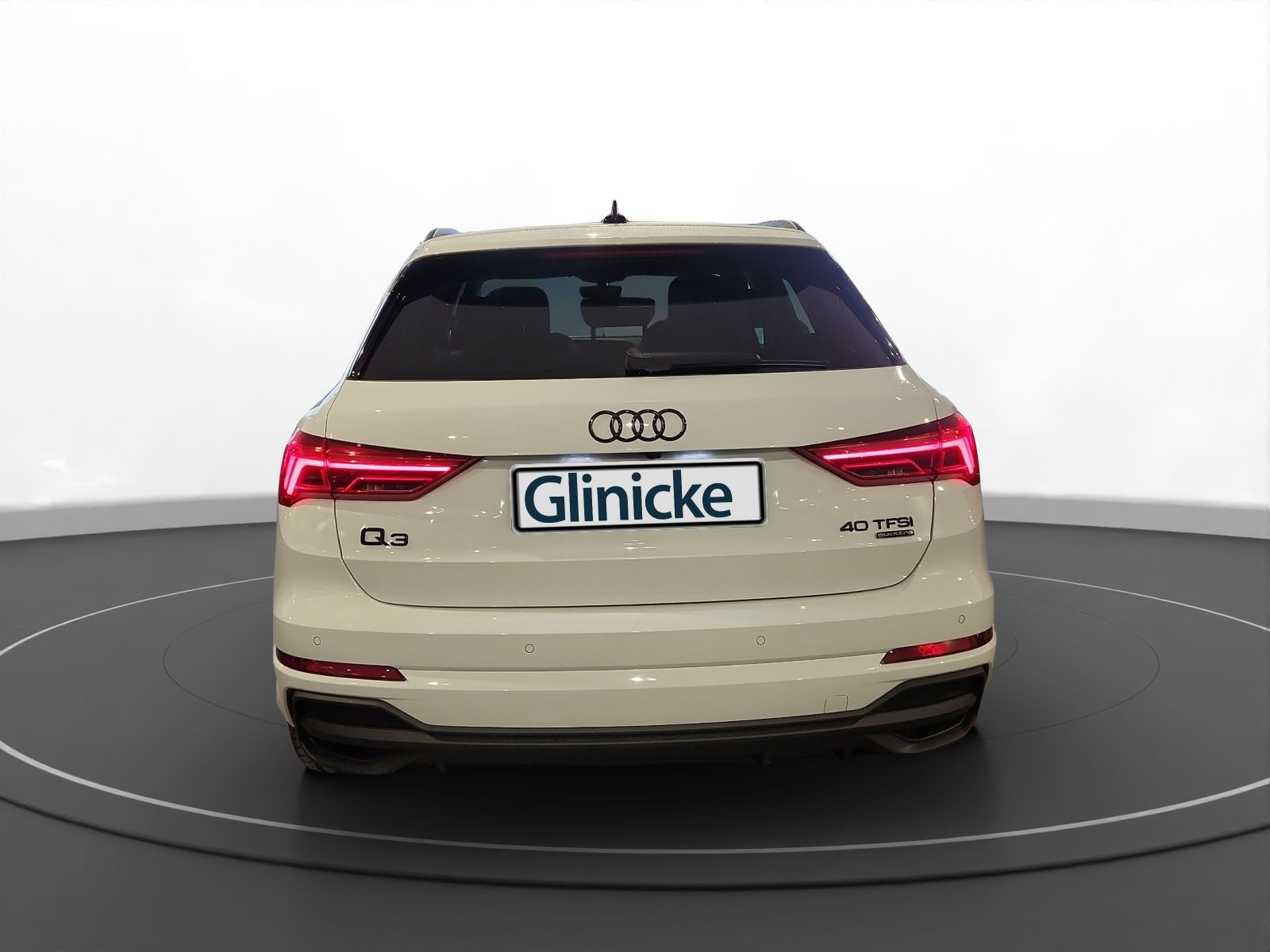 Audi - Q3_5