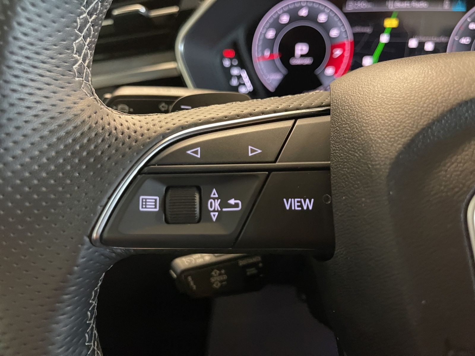 Audi - Q3_26