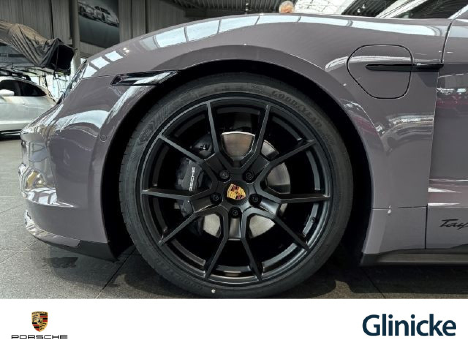 Porsche - Taycan_22