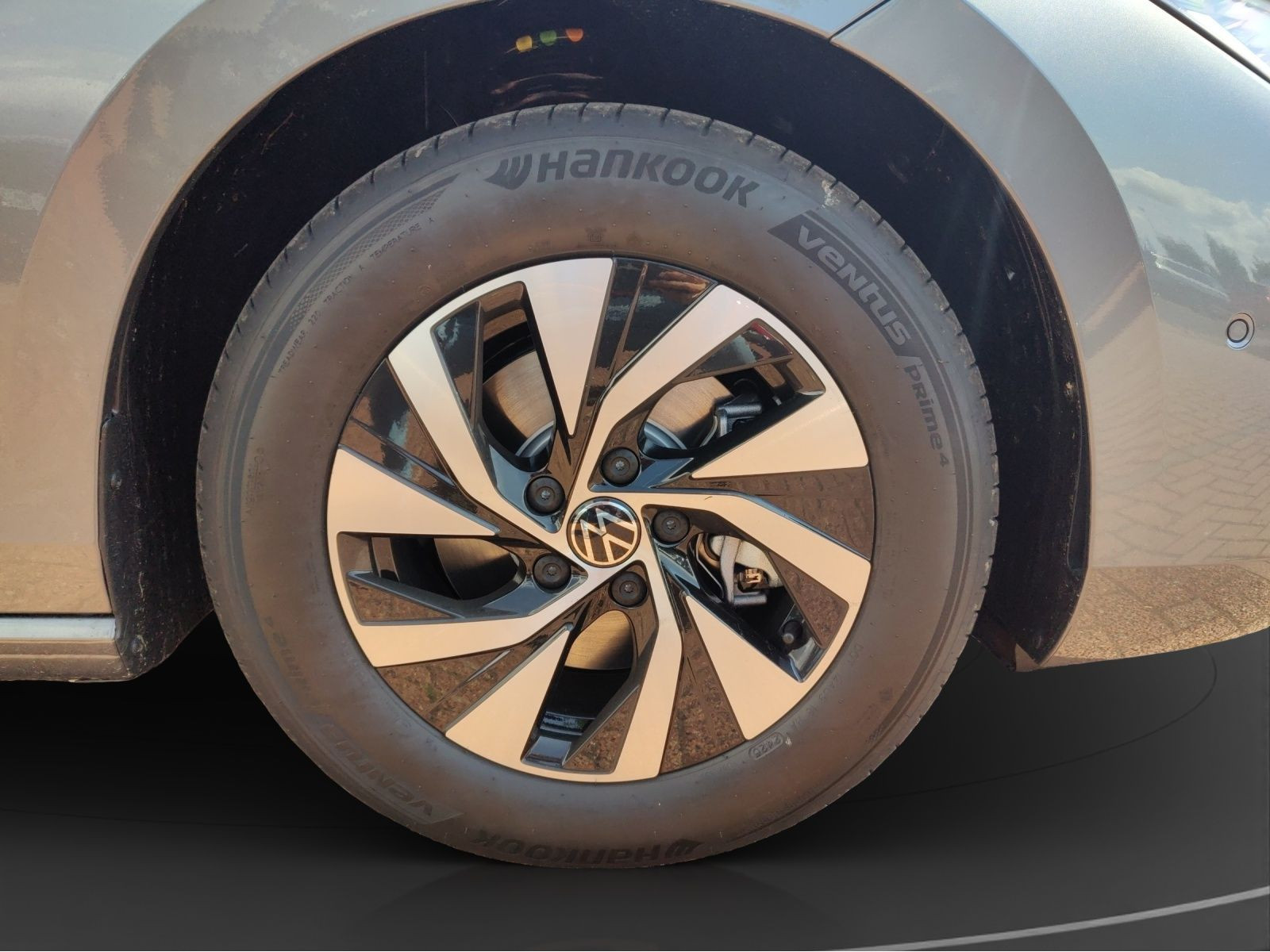 Volkswagen - Passat_16