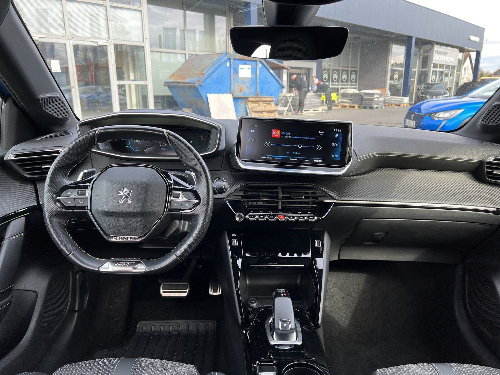 Peugeot - 208_8