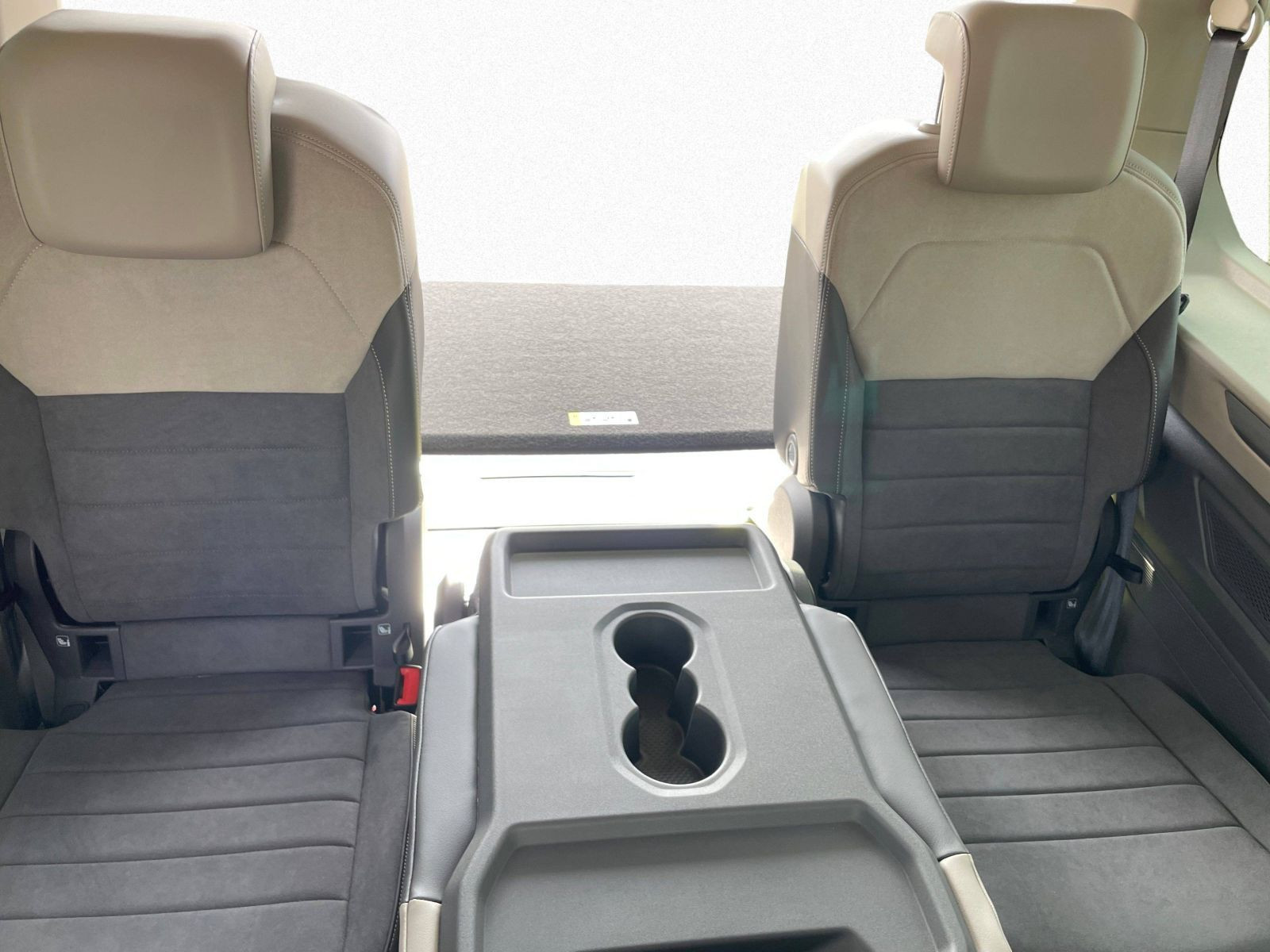 Volkswagen - Multivan_9