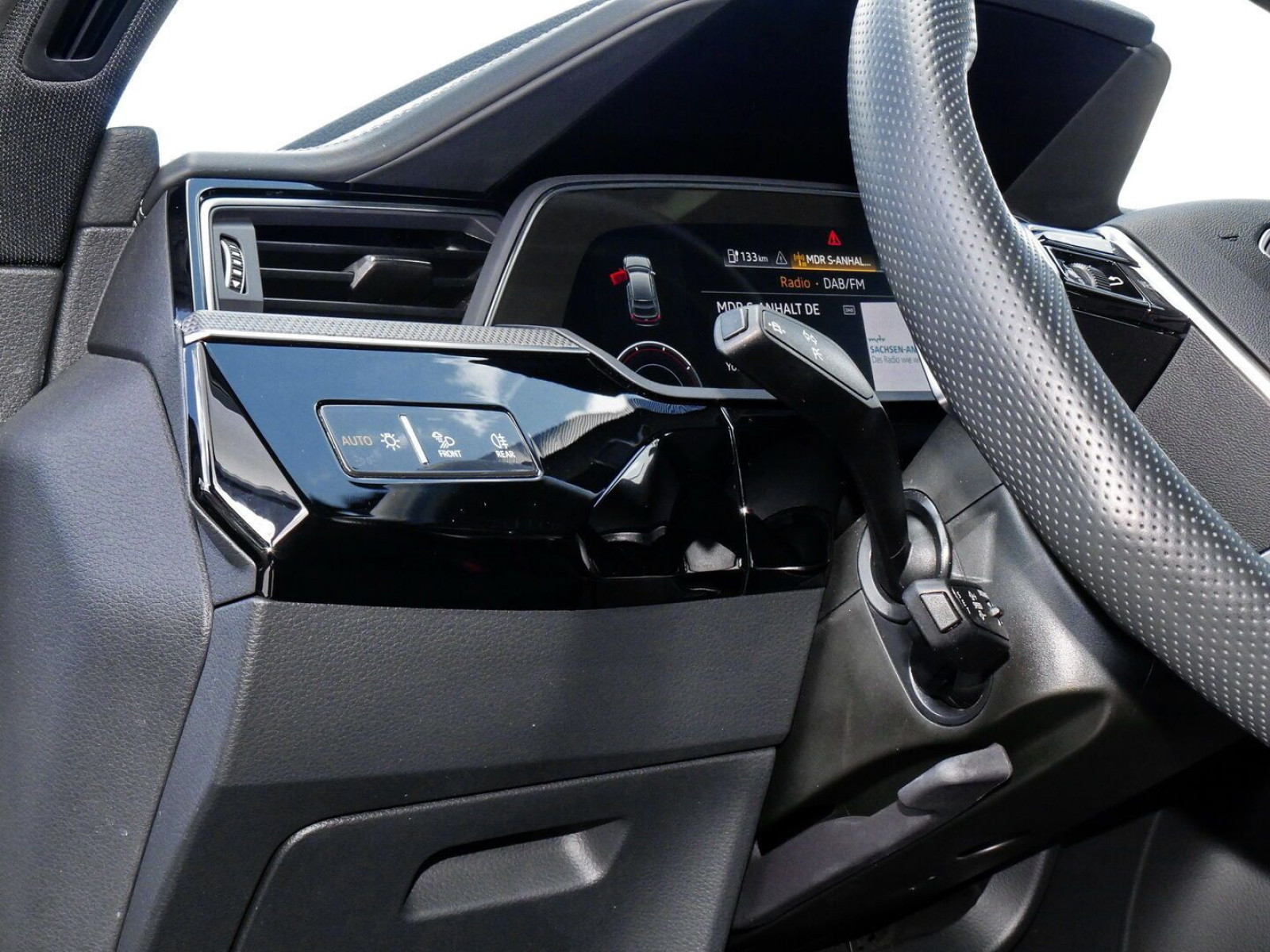 Audi - e-tron Sportback_15
