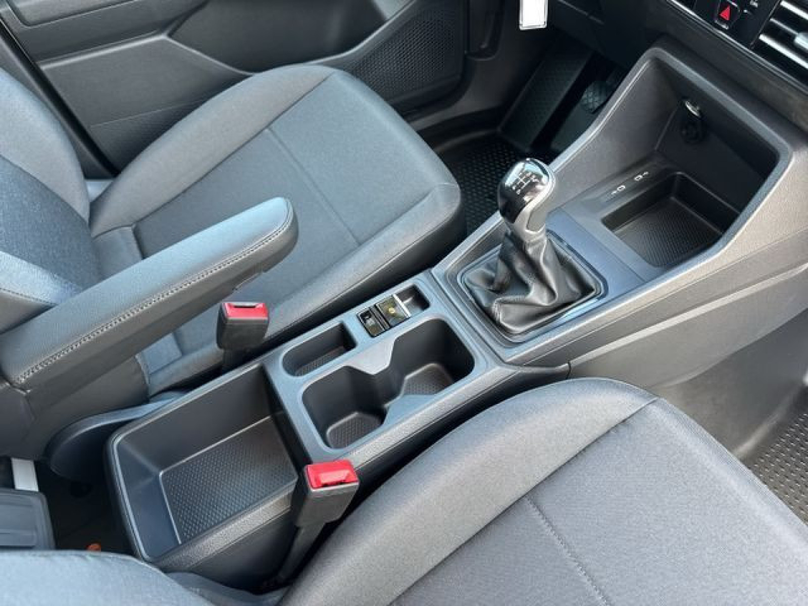 Volkswagen - Caddy Cargo_18