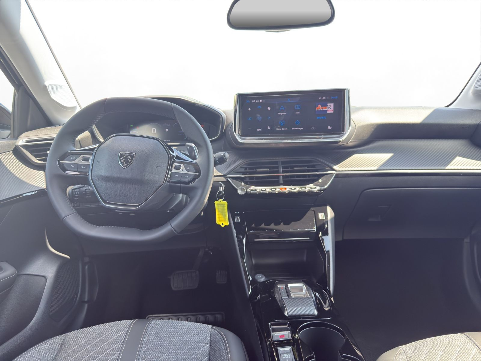 Peugeot - 208_10
