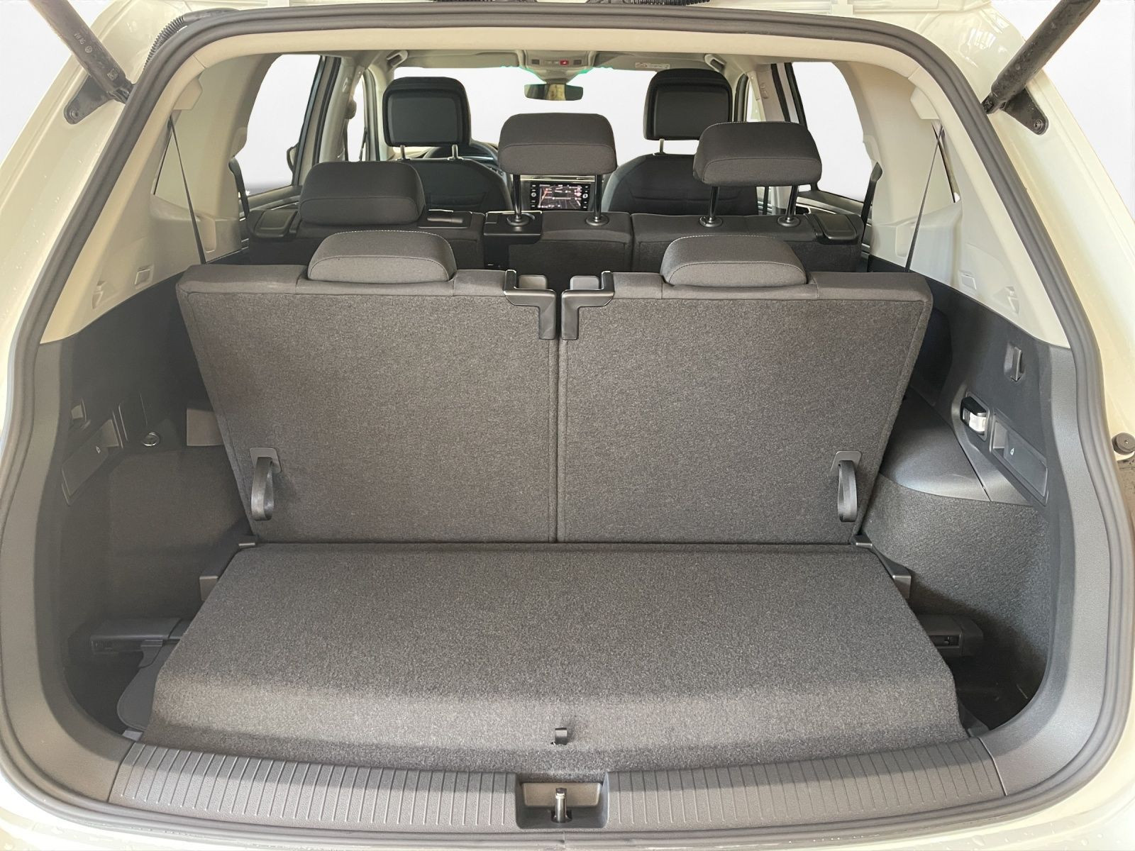 Volkswagen - Tiguan Allspace_21