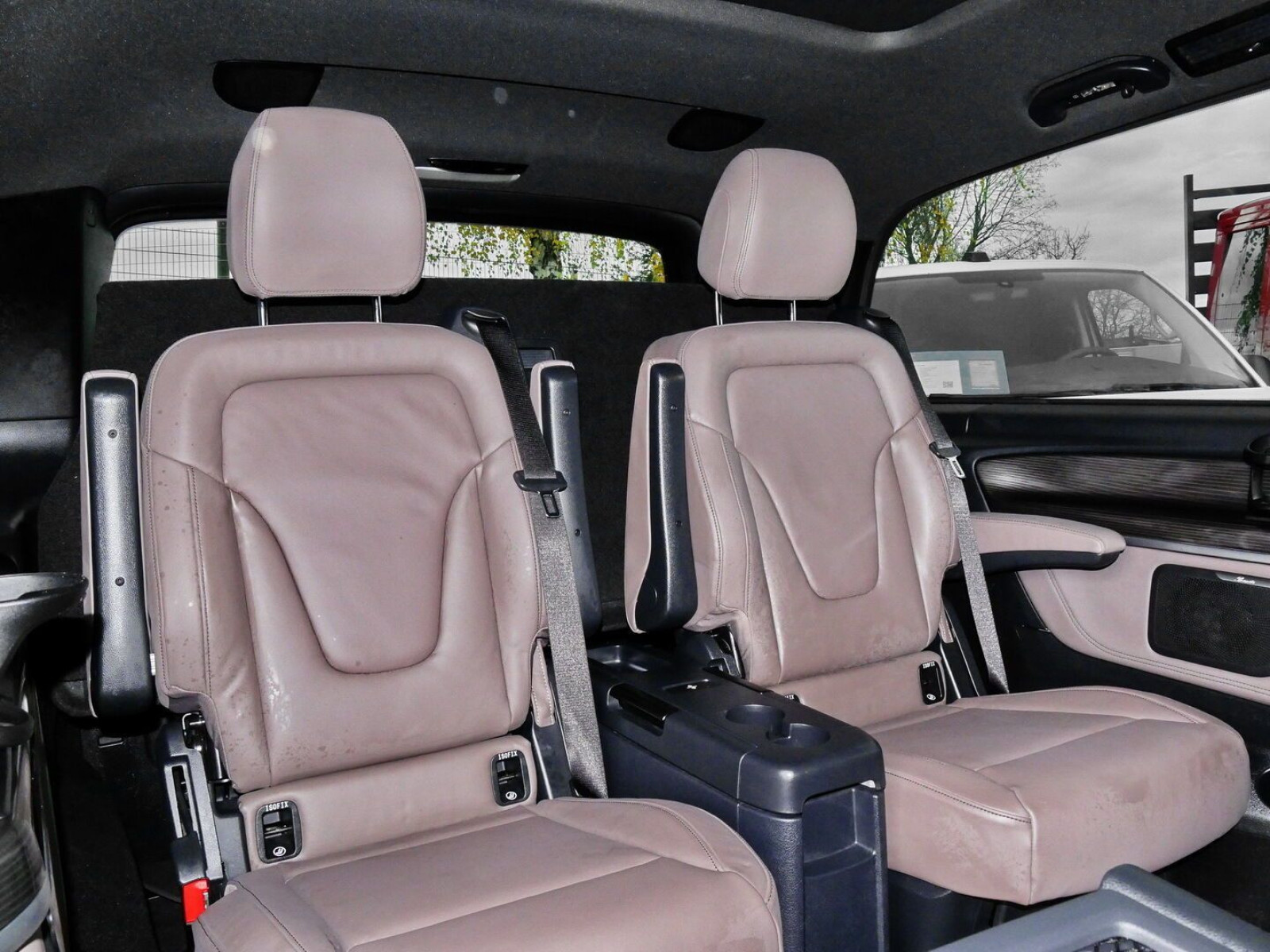 Mercedes-Benz - V 300_8
