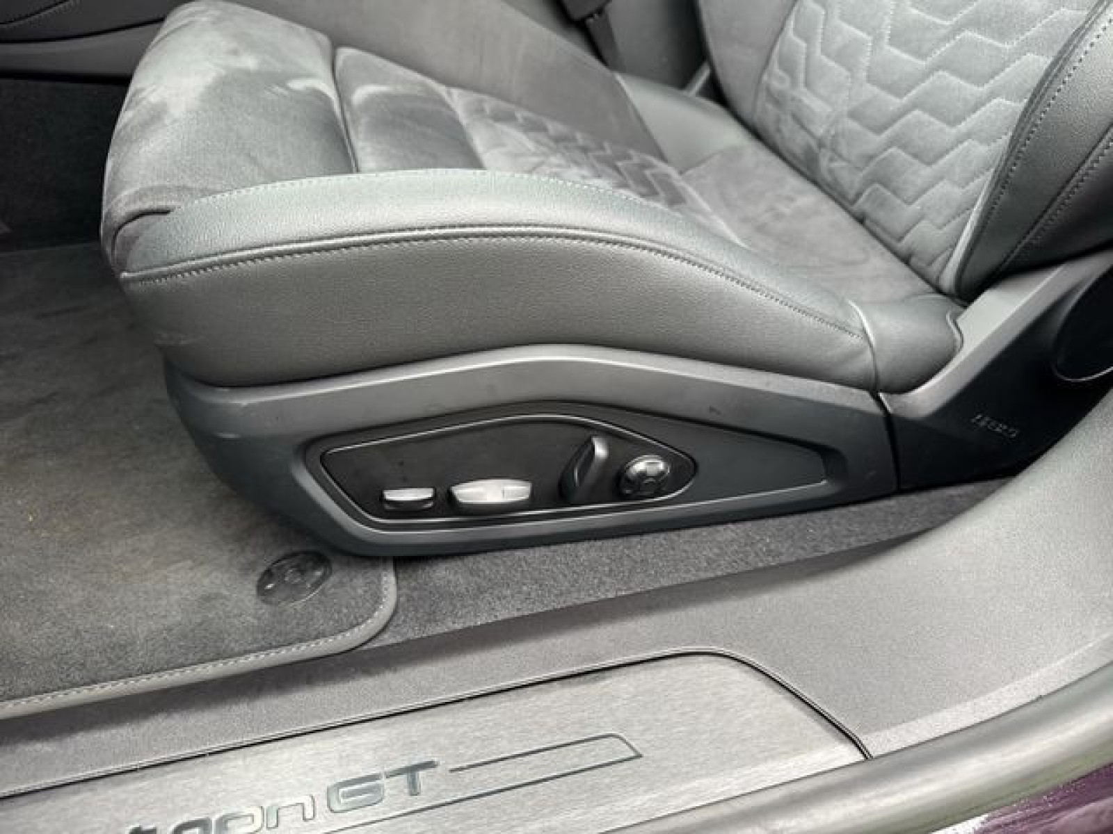 Audi - e-tron GT quattro_23