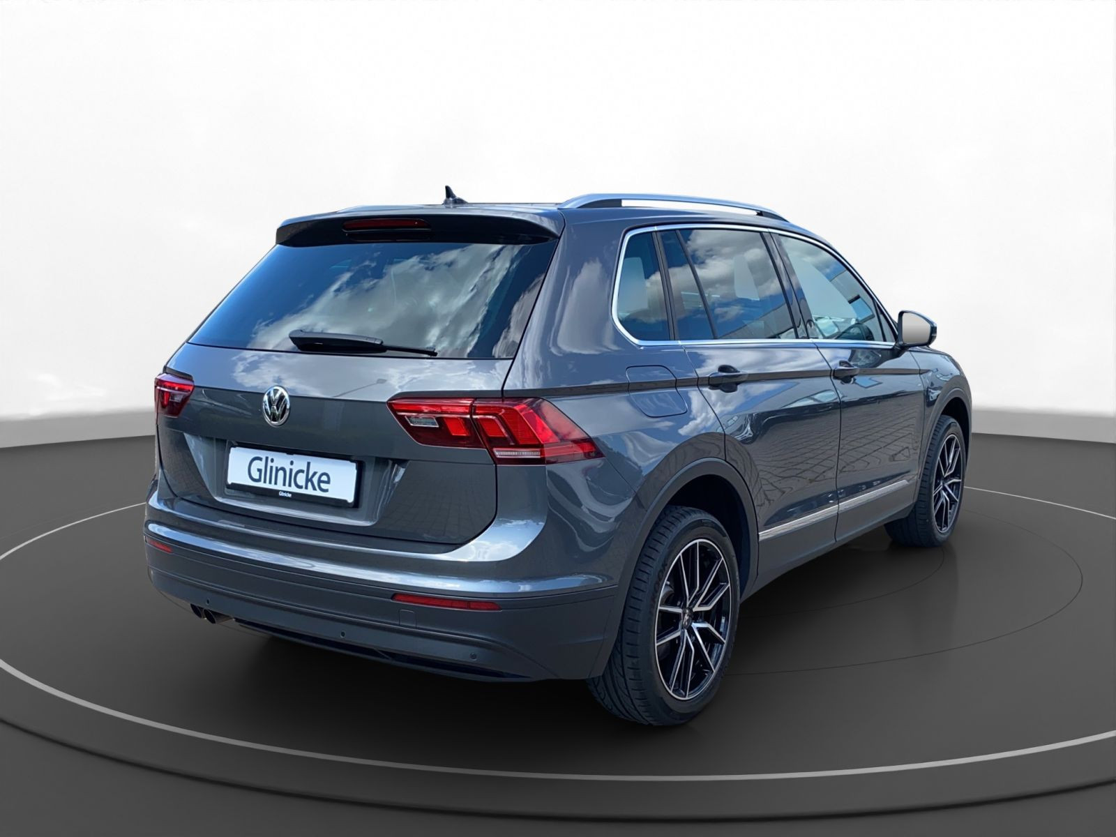 Volkswagen - Tiguan_8