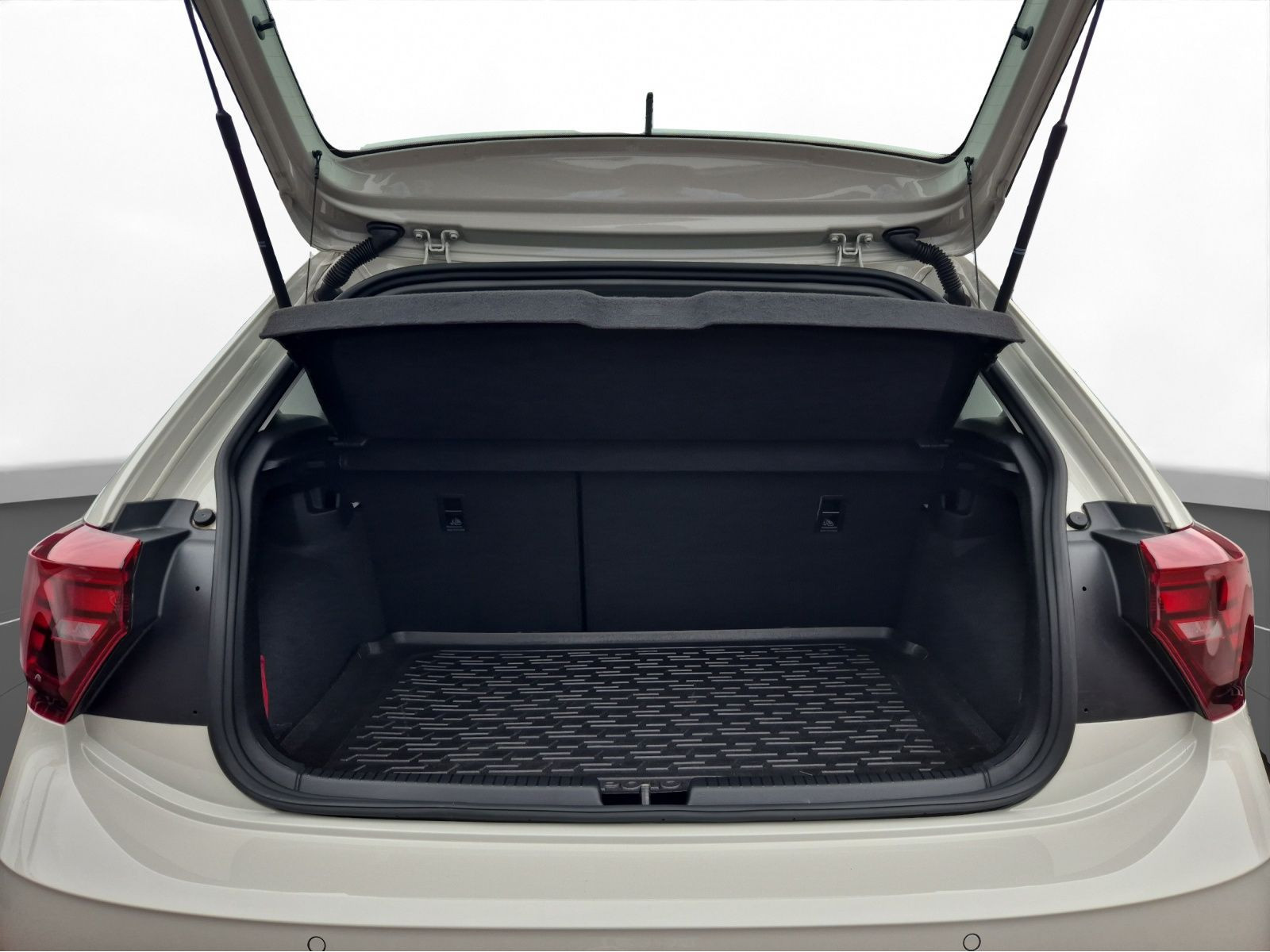 Volkswagen - Polo_8