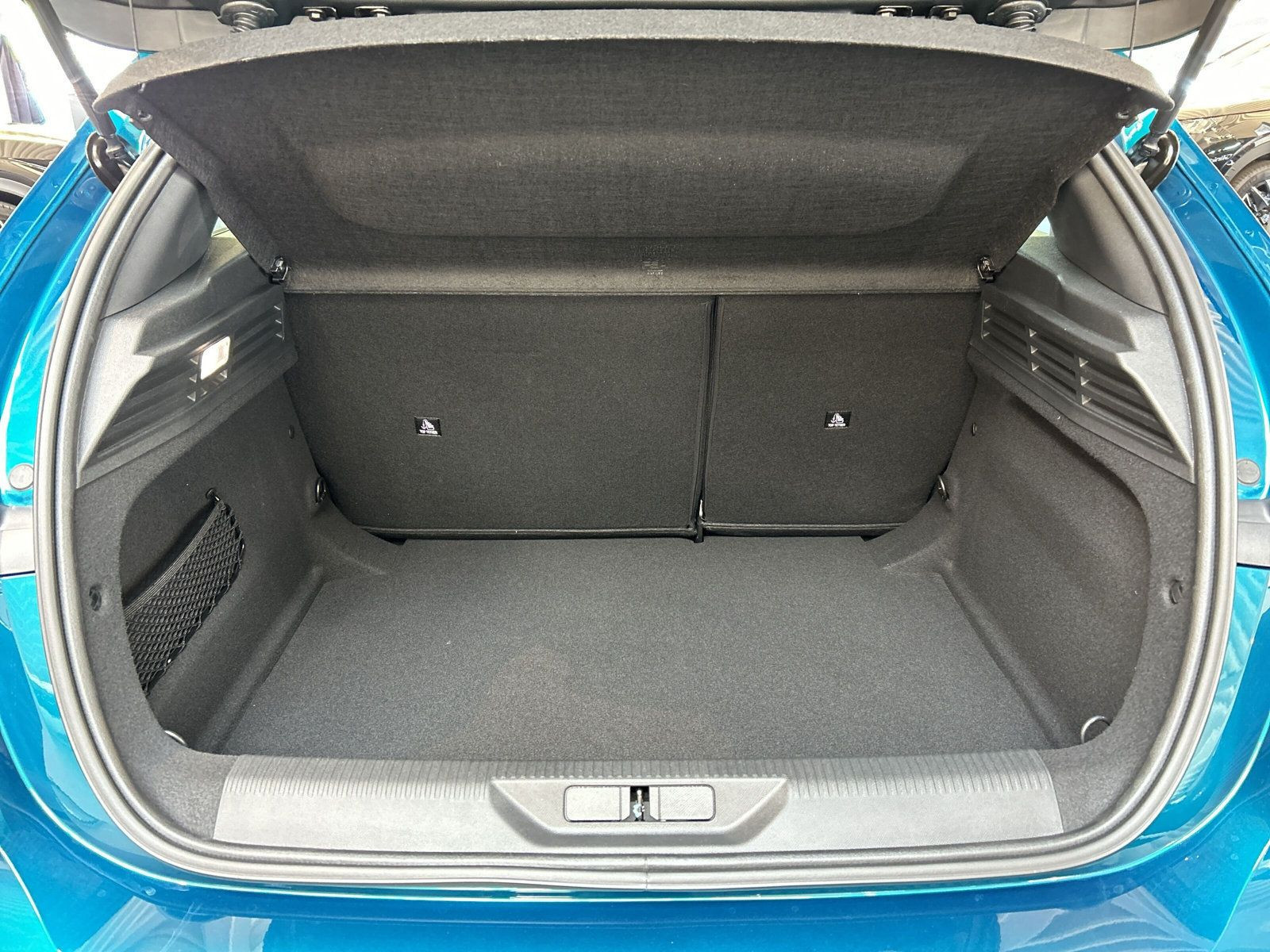 Peugeot - 308_9
