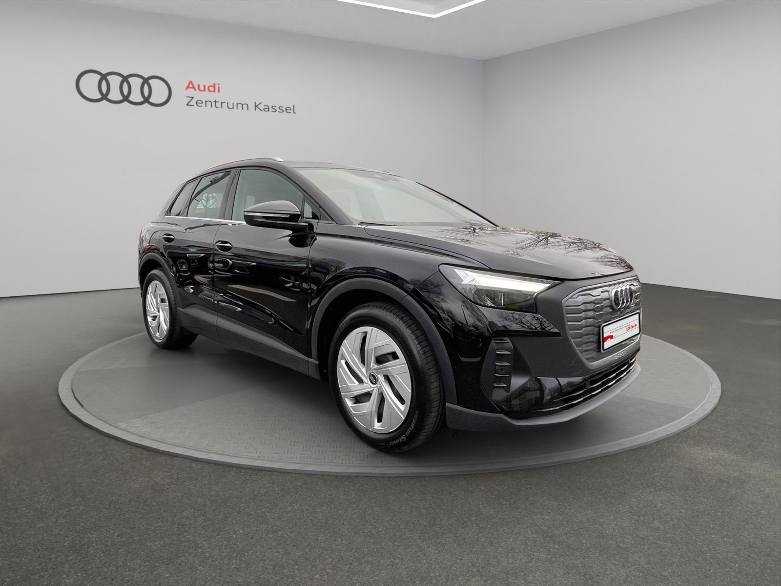 Audi - Q4_9