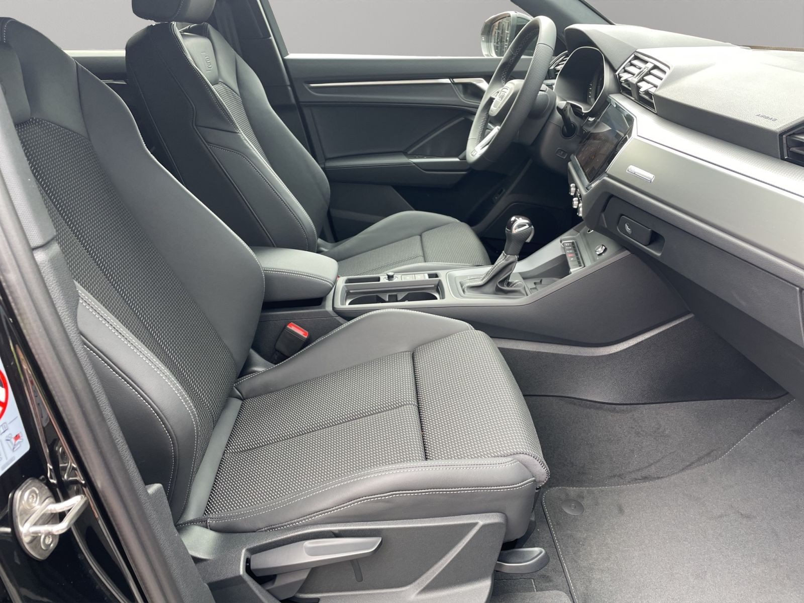Audi - Q3 Sportback_19
