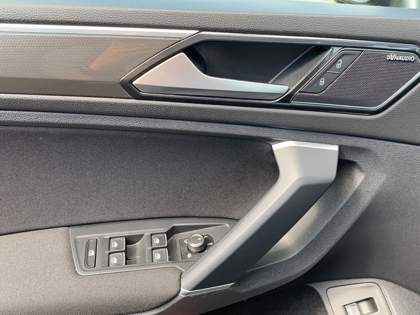 Volkswagen - Tiguan_14