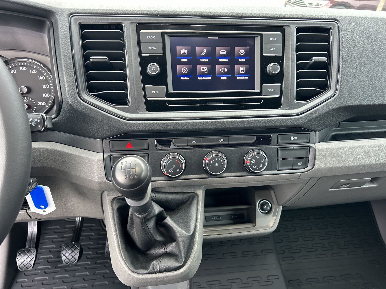 Volkswagen - Crafter_11