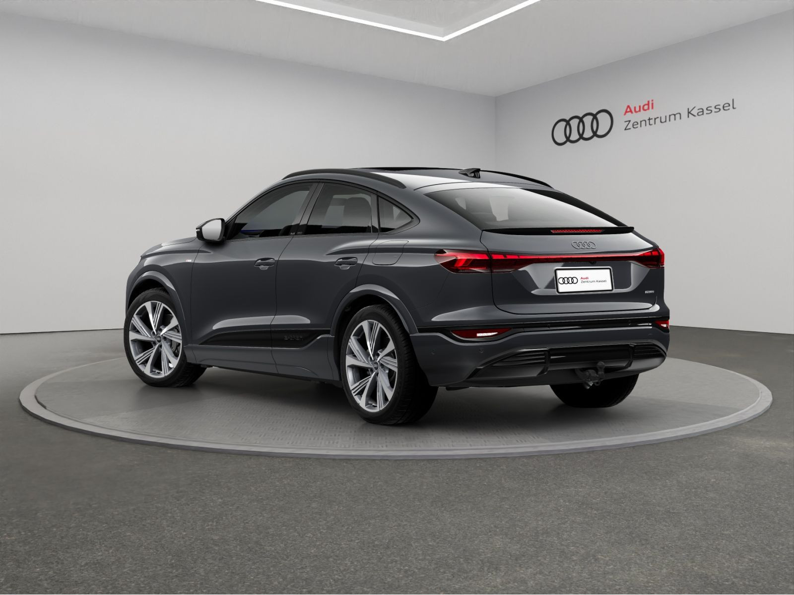 Audi - Q6 Sportback e-tron_5
