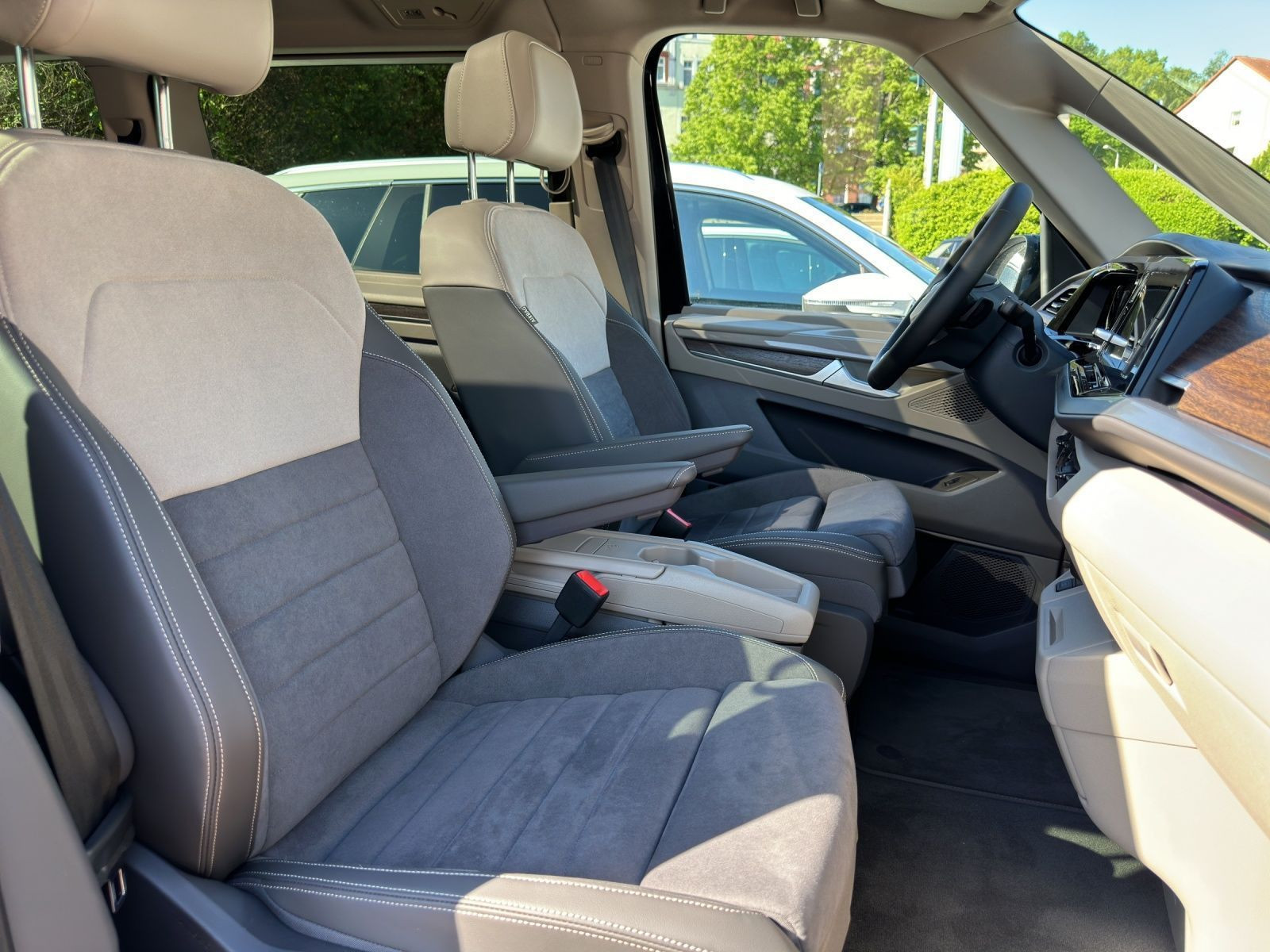 Volkswagen - Multivan_8