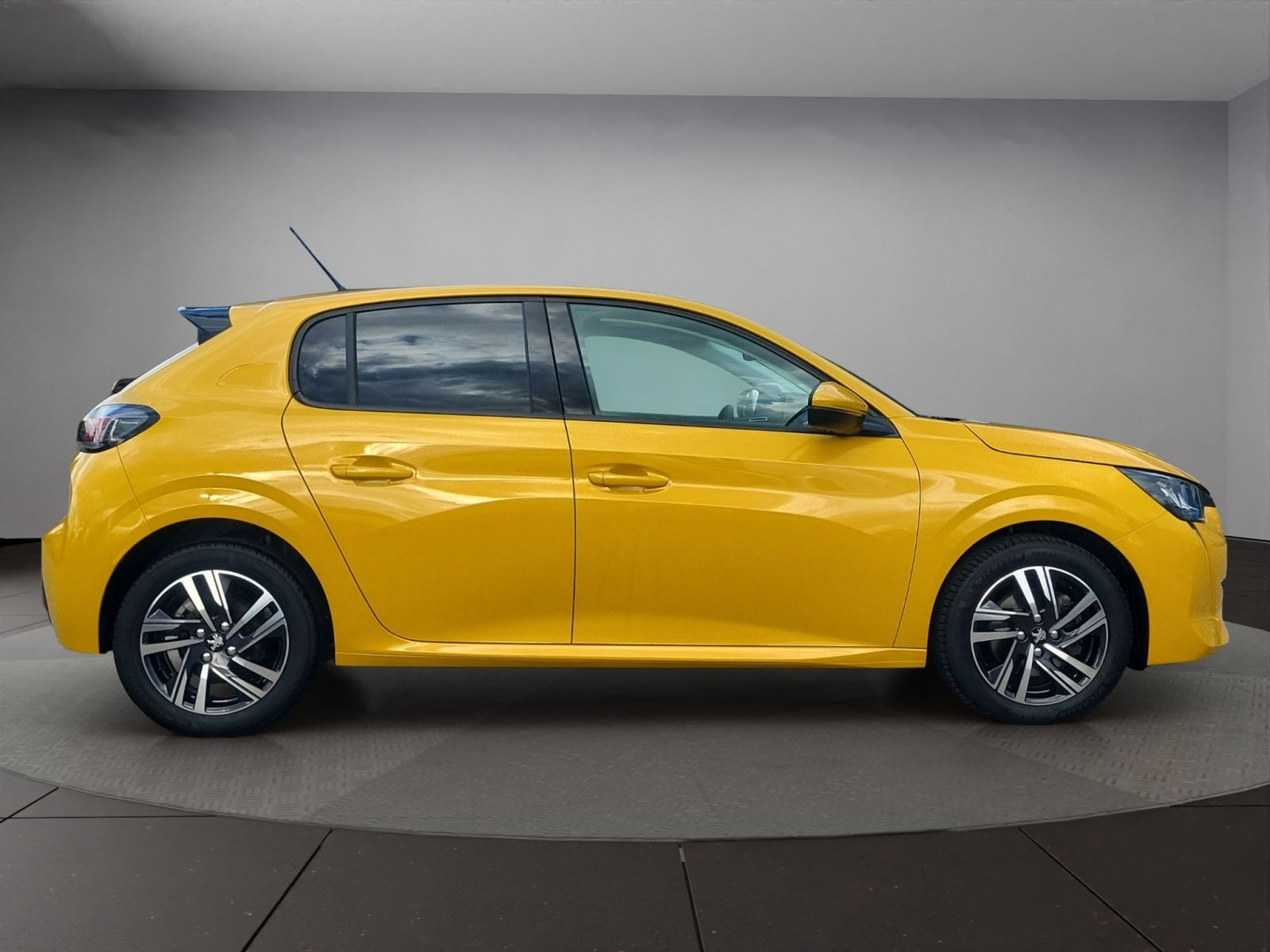 Peugeot - 208_8