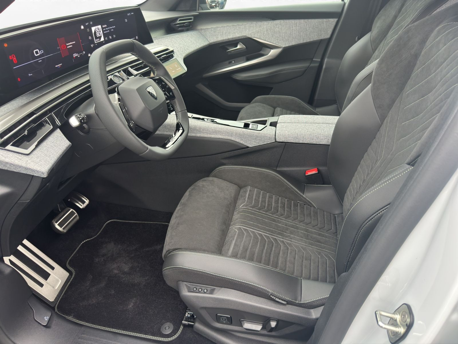 Peugeot - 5008_11