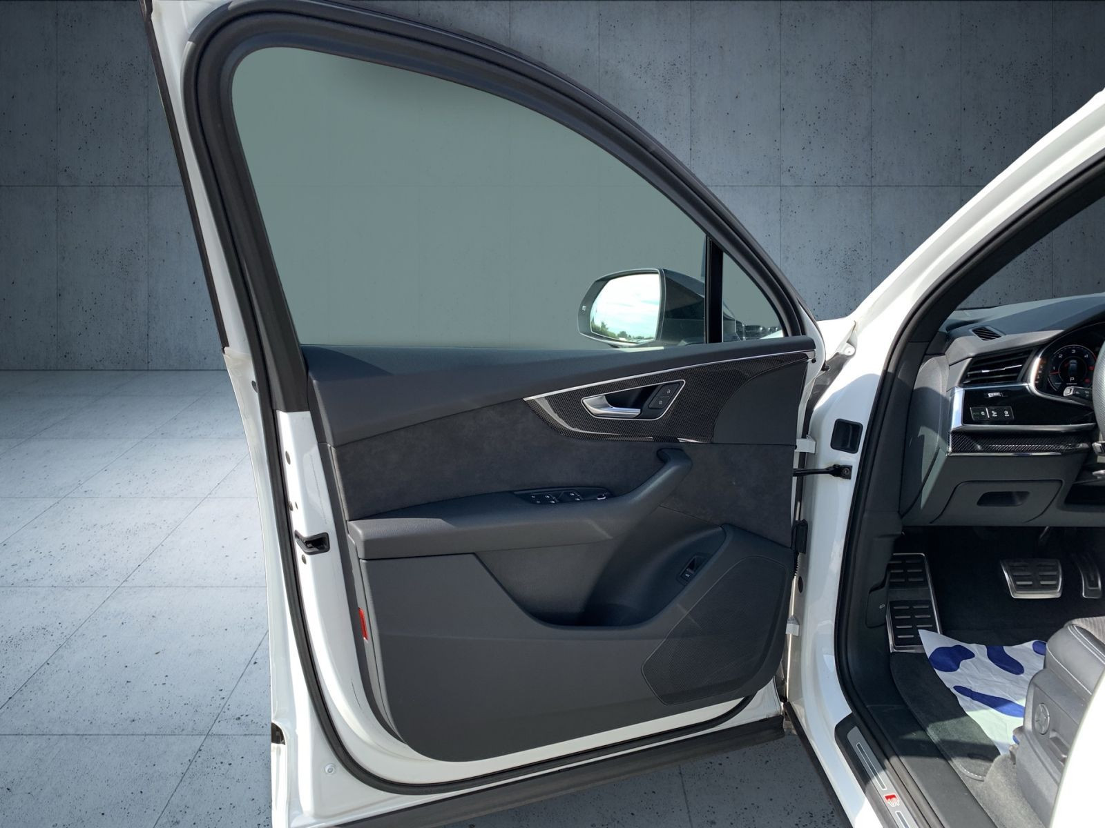 Audi - Q7_30