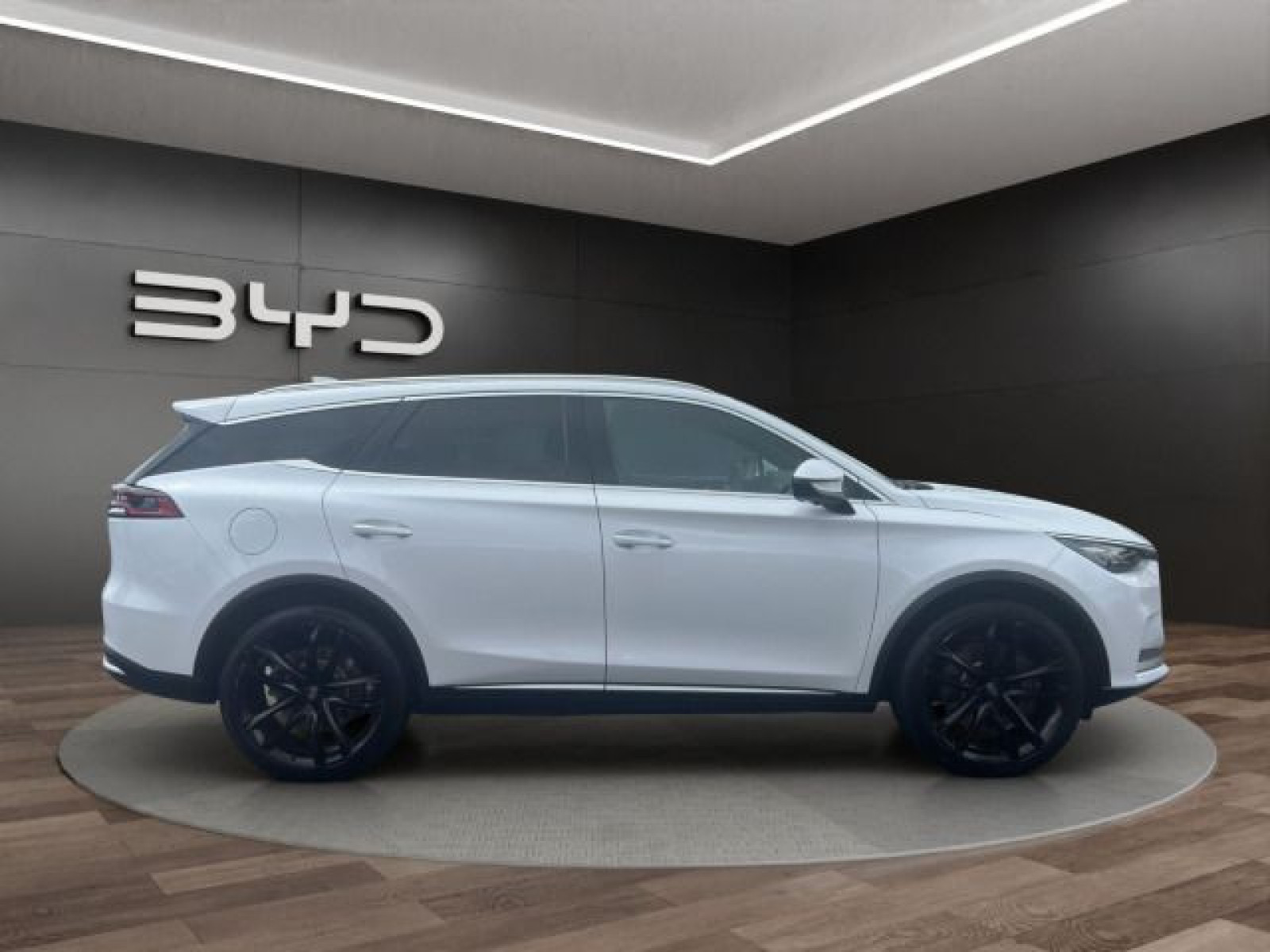 BYD - TANG_7