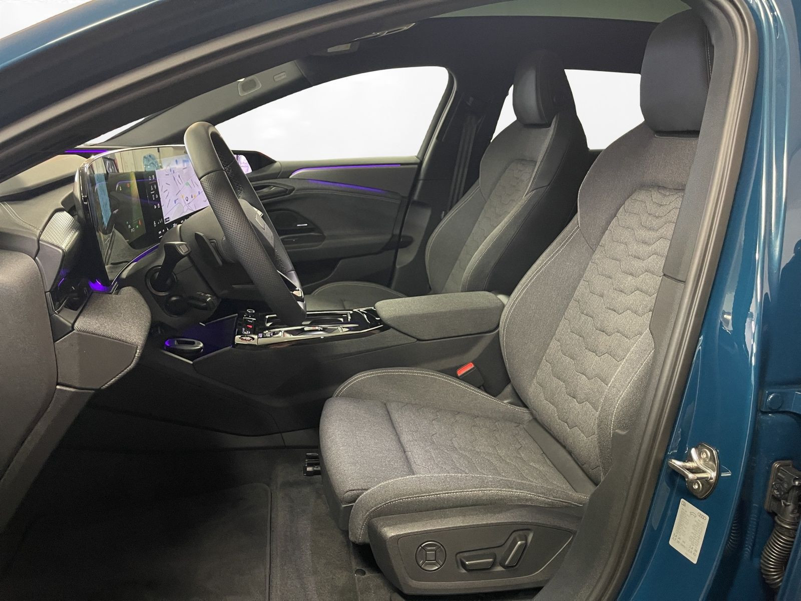 Audi - A6 Avant e-tron_17
