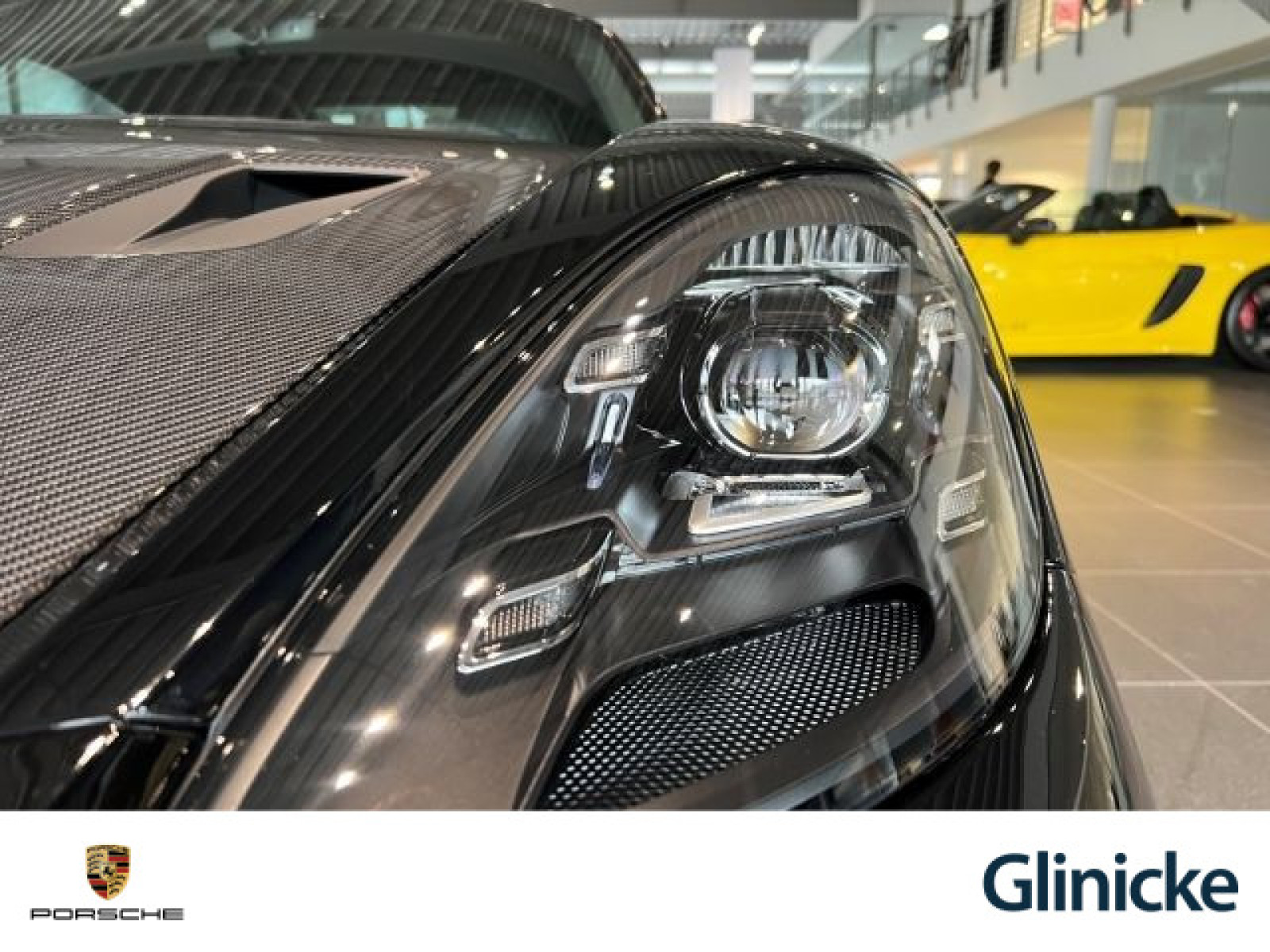Porsche - 718 Spyder_10