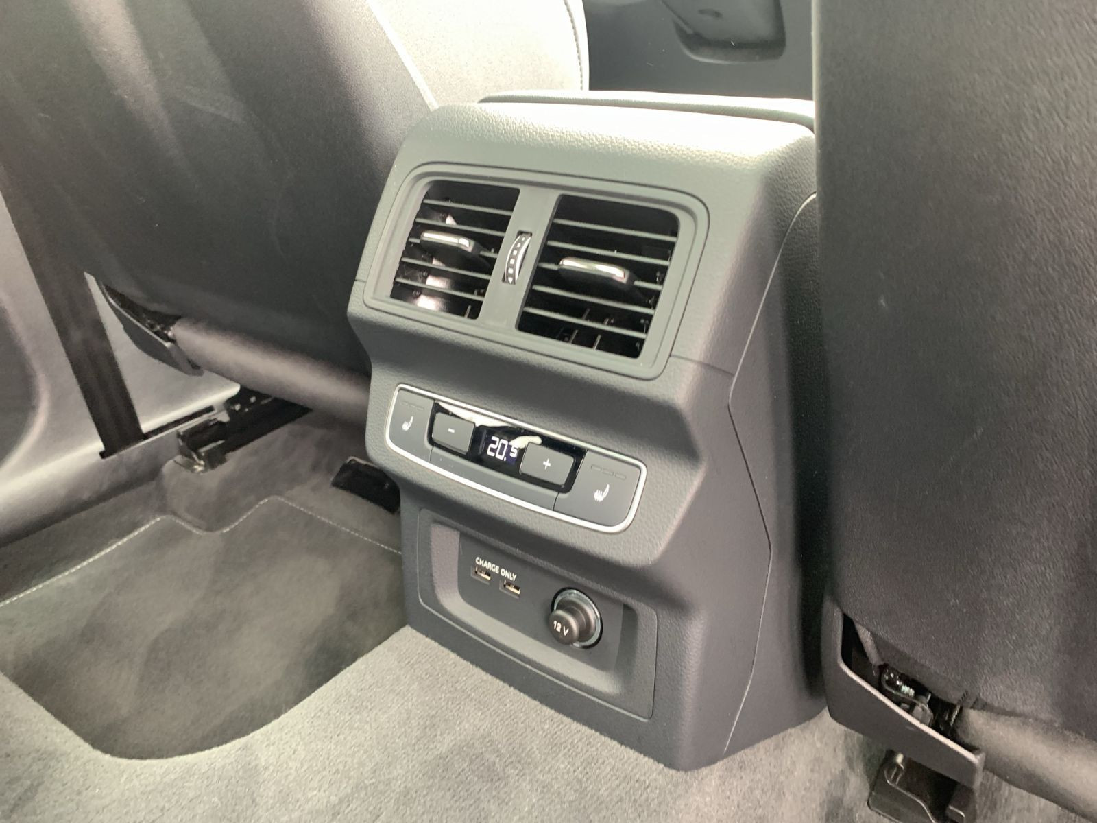 Audi - Q5_20