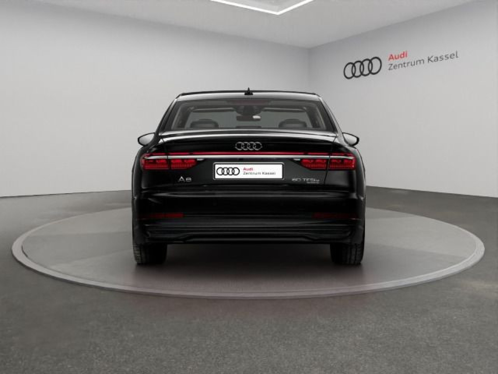Audi - A8_6