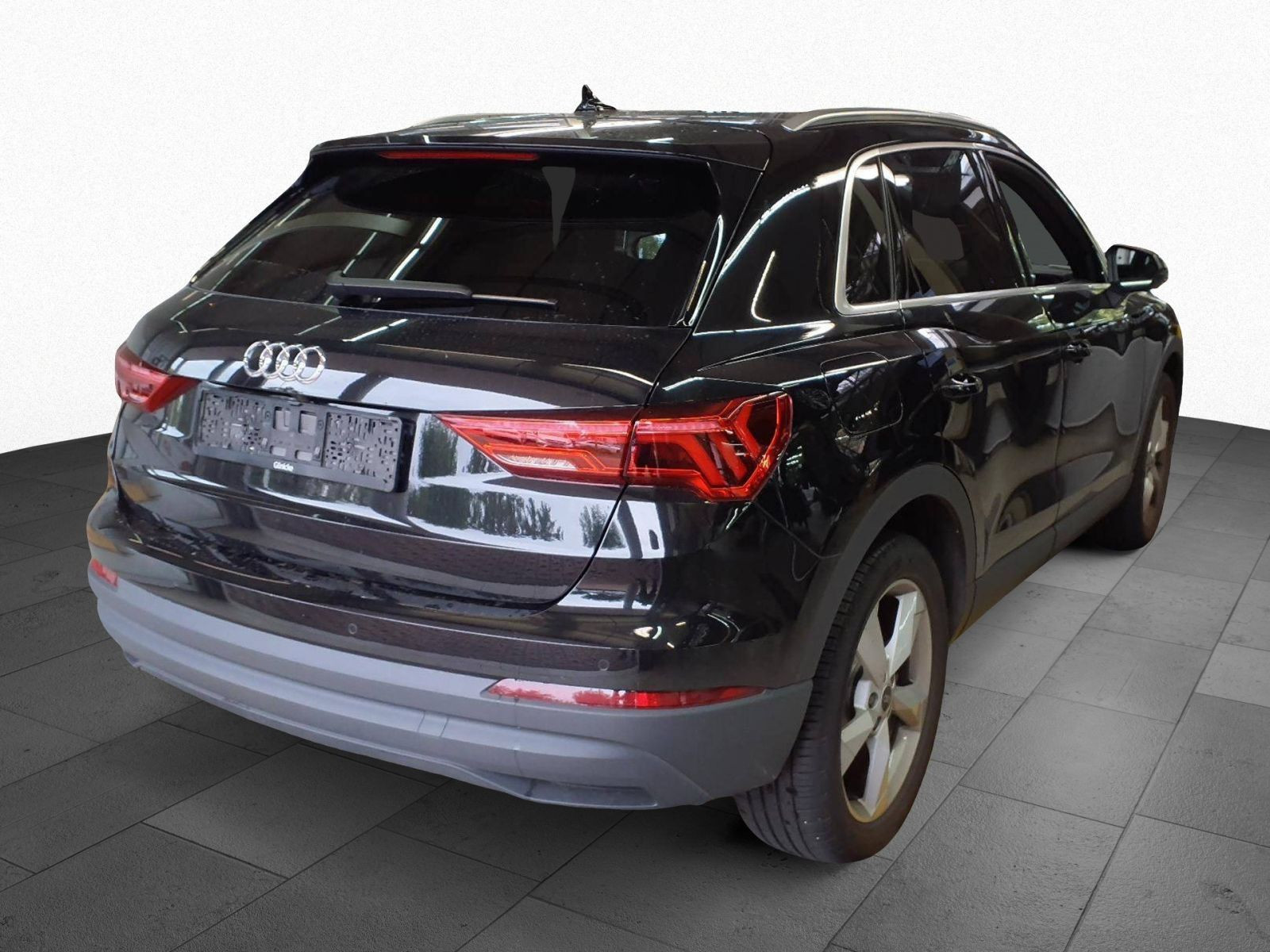 Audi - Q3_4 Audi - Q3_4