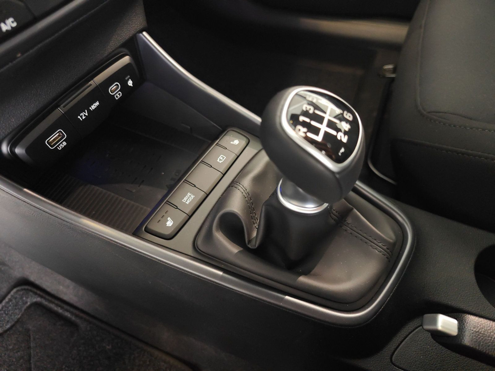Hyundai - BAYON_11