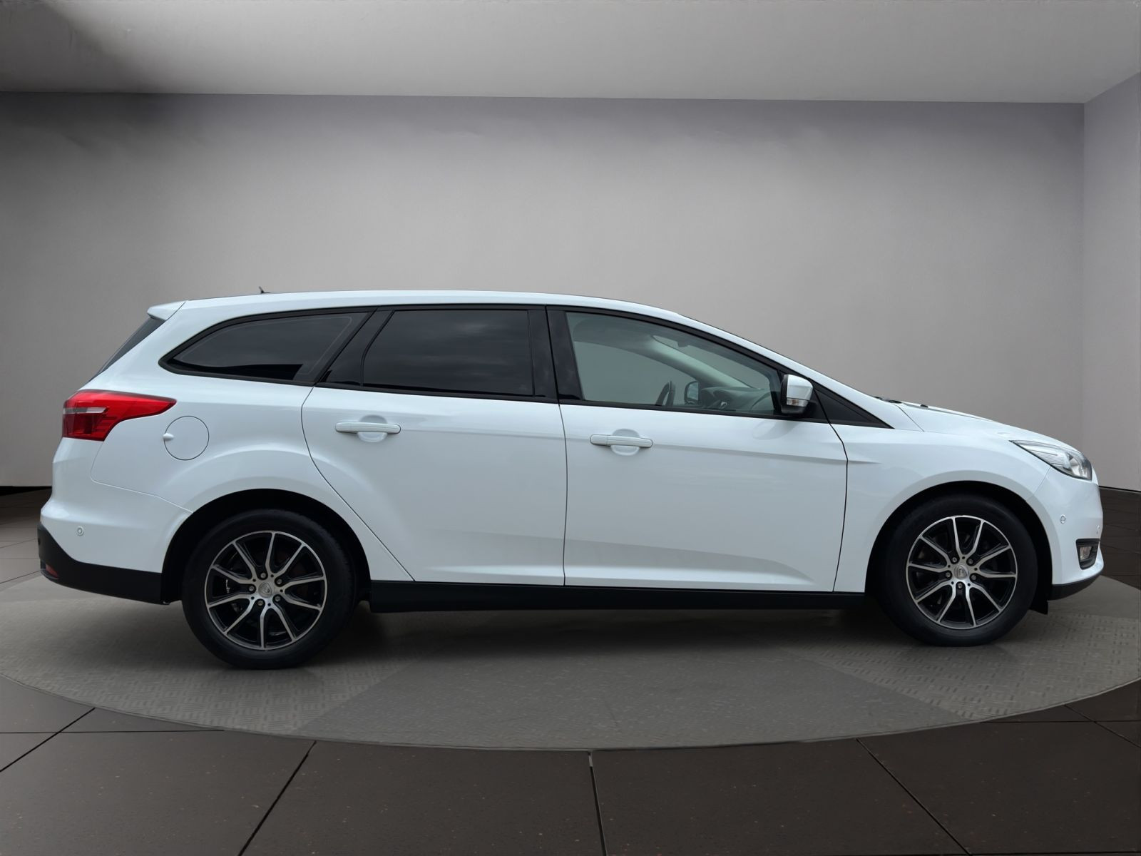 Ford - Focus_6