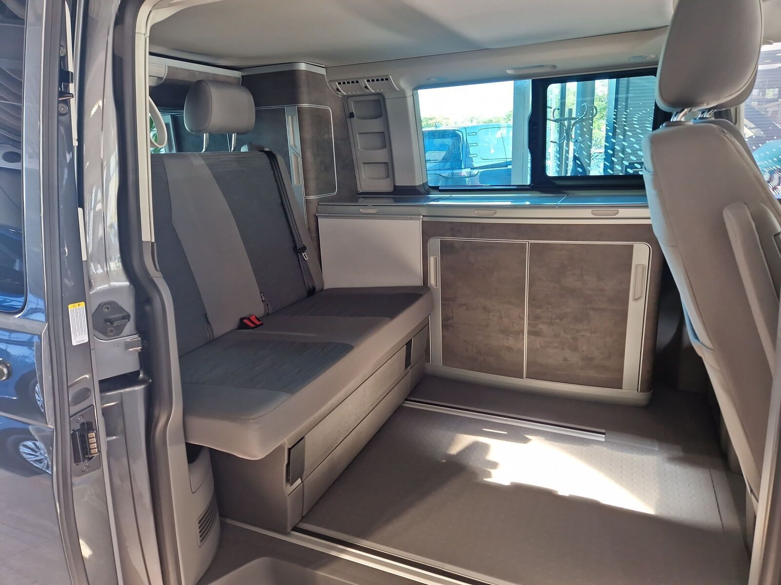 Volkswagen - T6.1 California_6