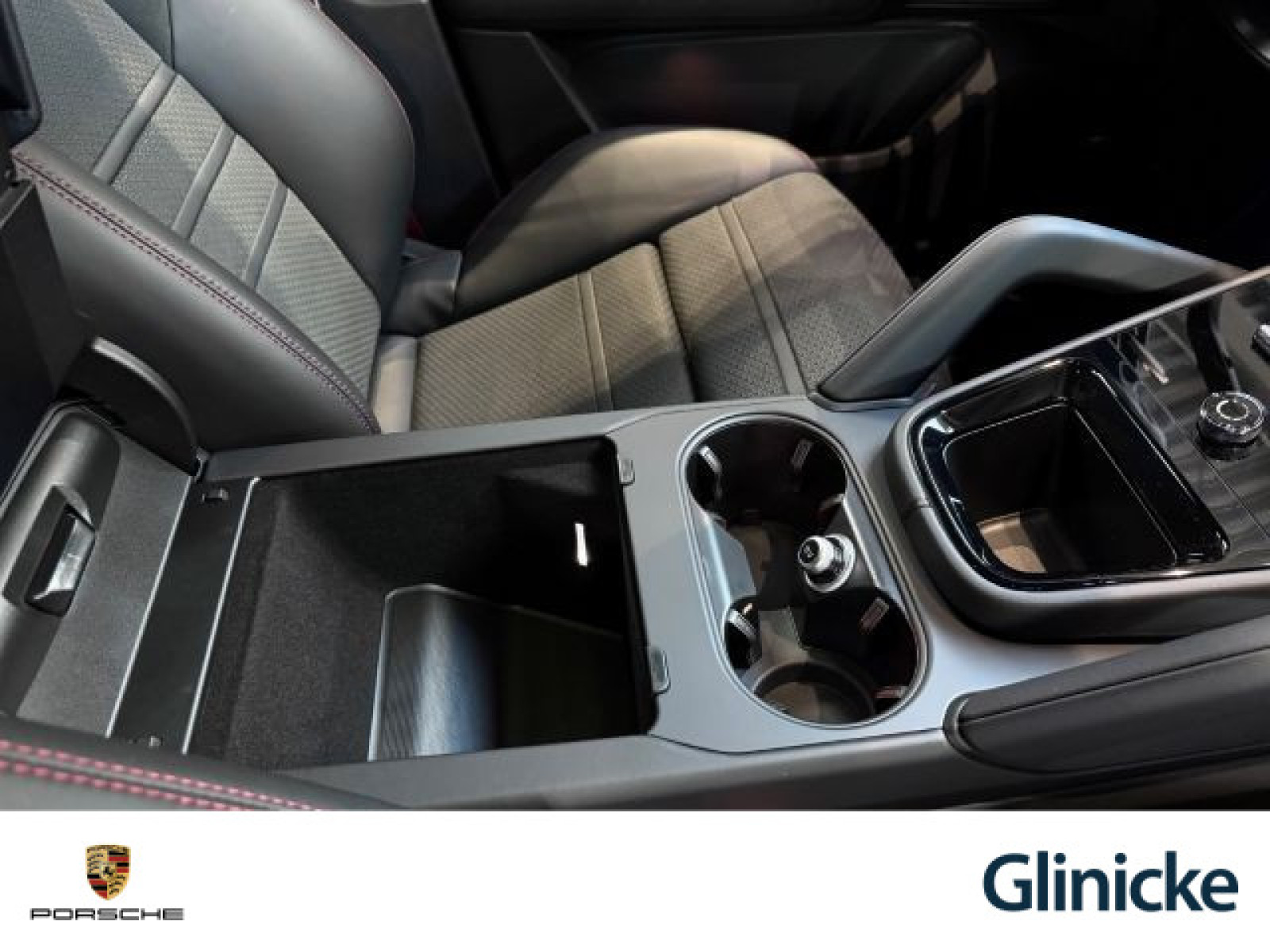 Porsche - Cayenne_16