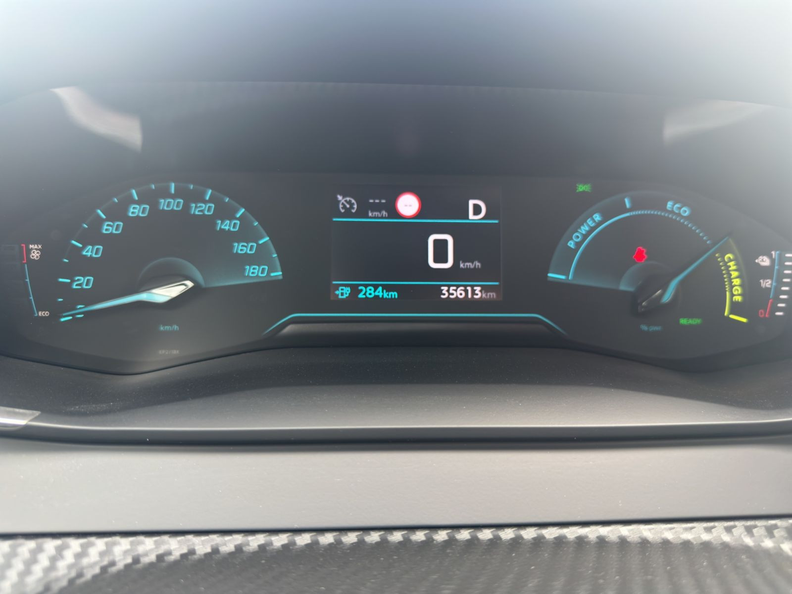 Peugeot - 208_14